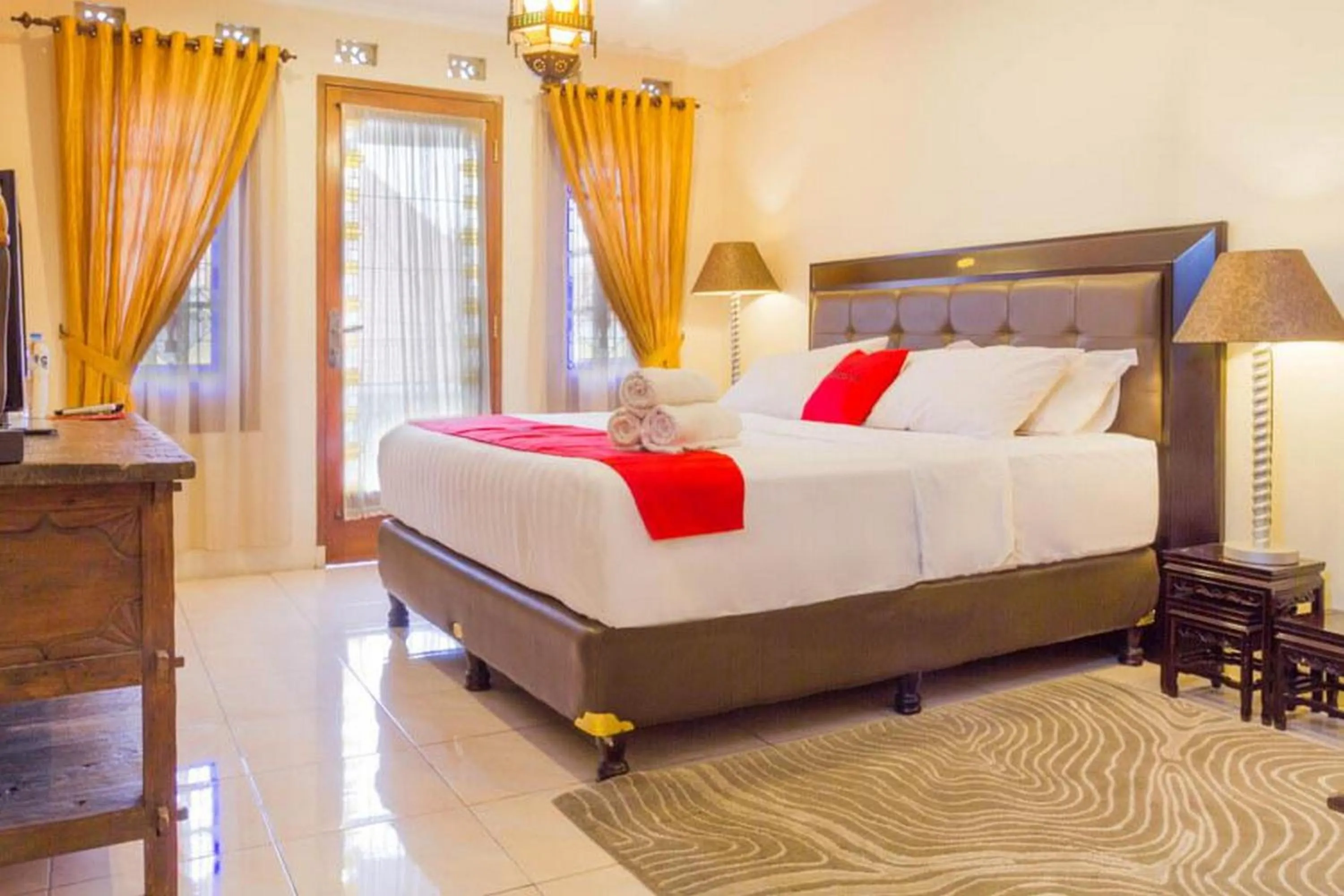 Bedroom, Bed in RedDoorz near Gasibu Bandung