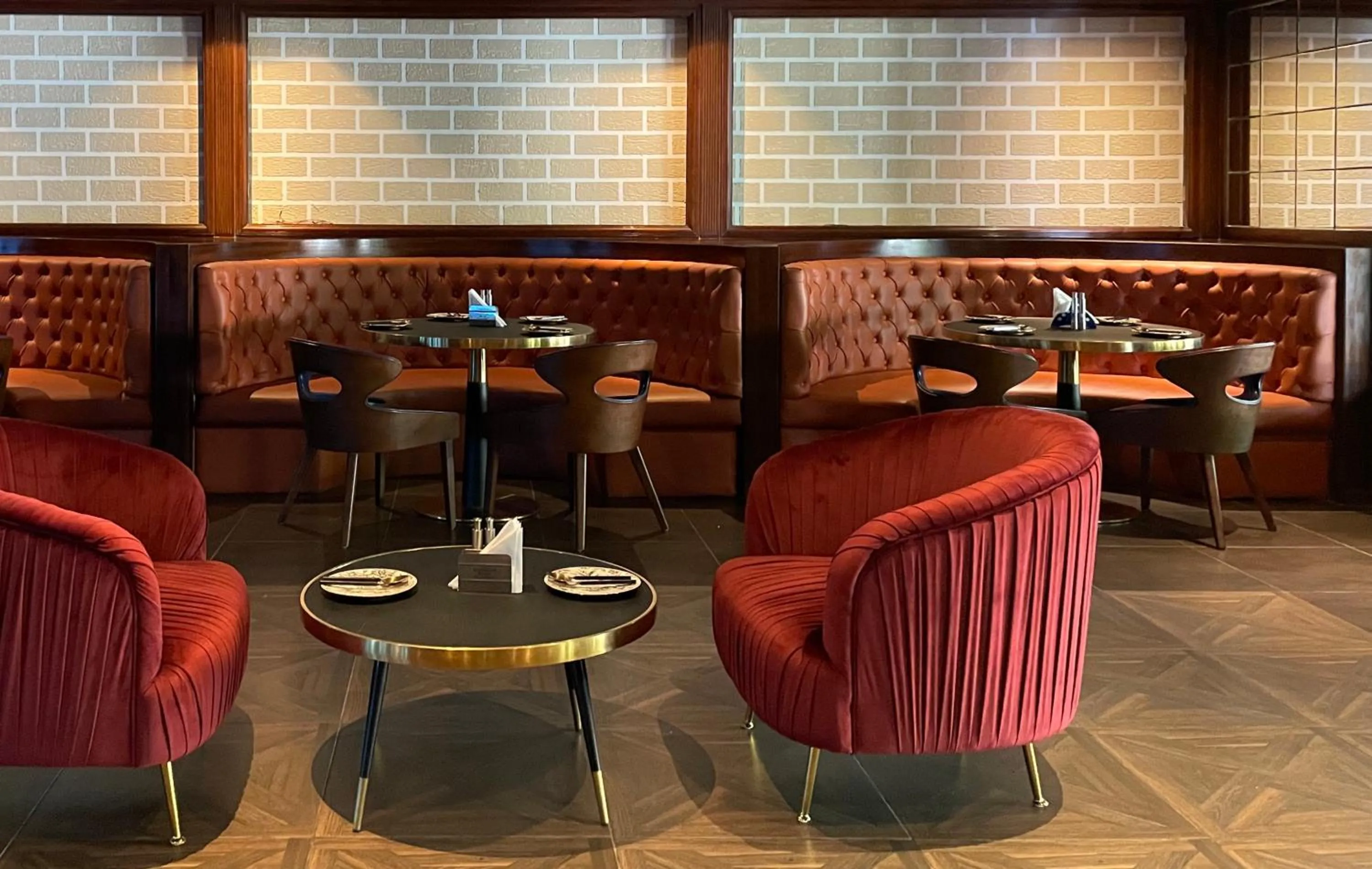 Lounge or bar in The Greenwood Resort, Guwahati