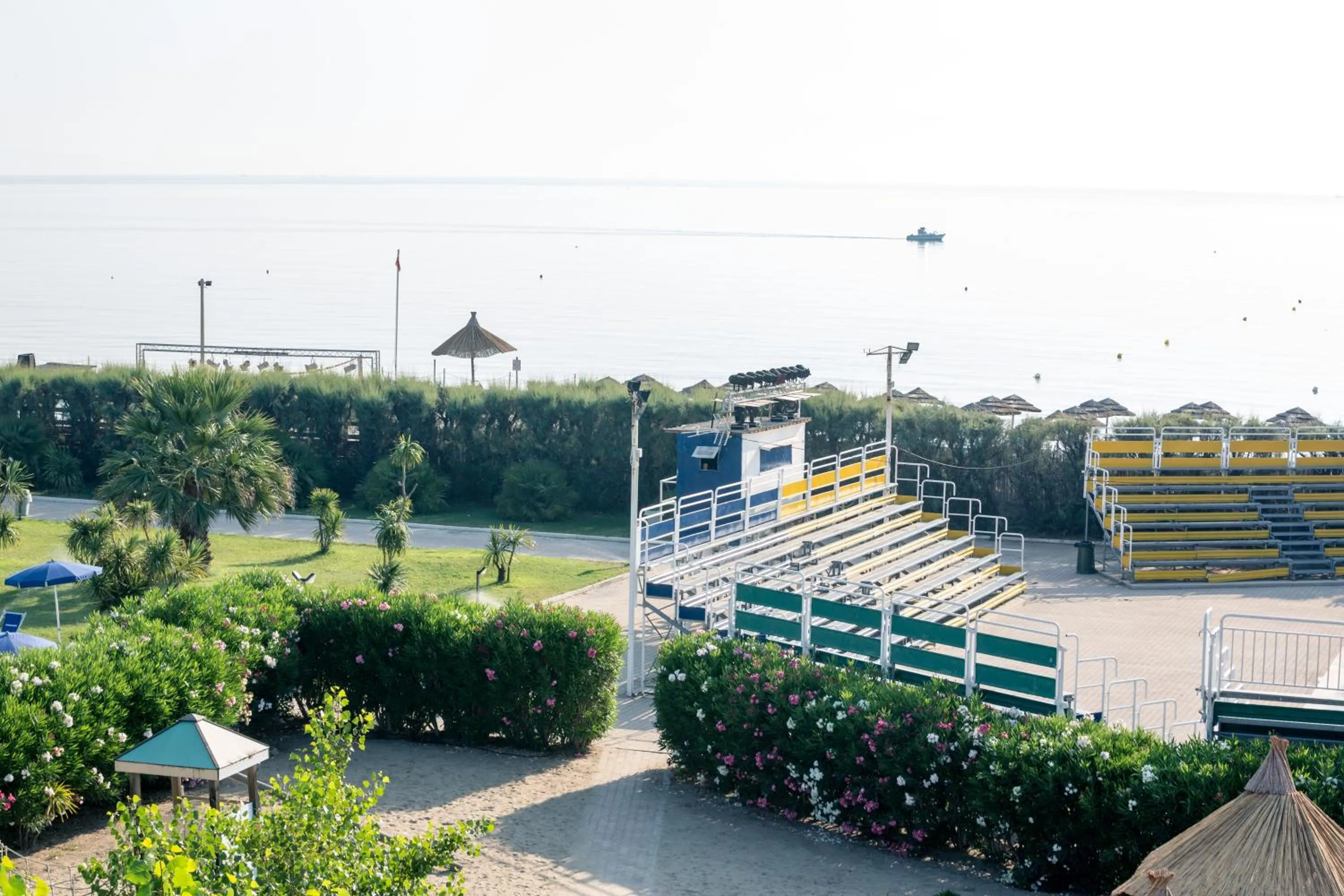 African Beach Hotel-Residence