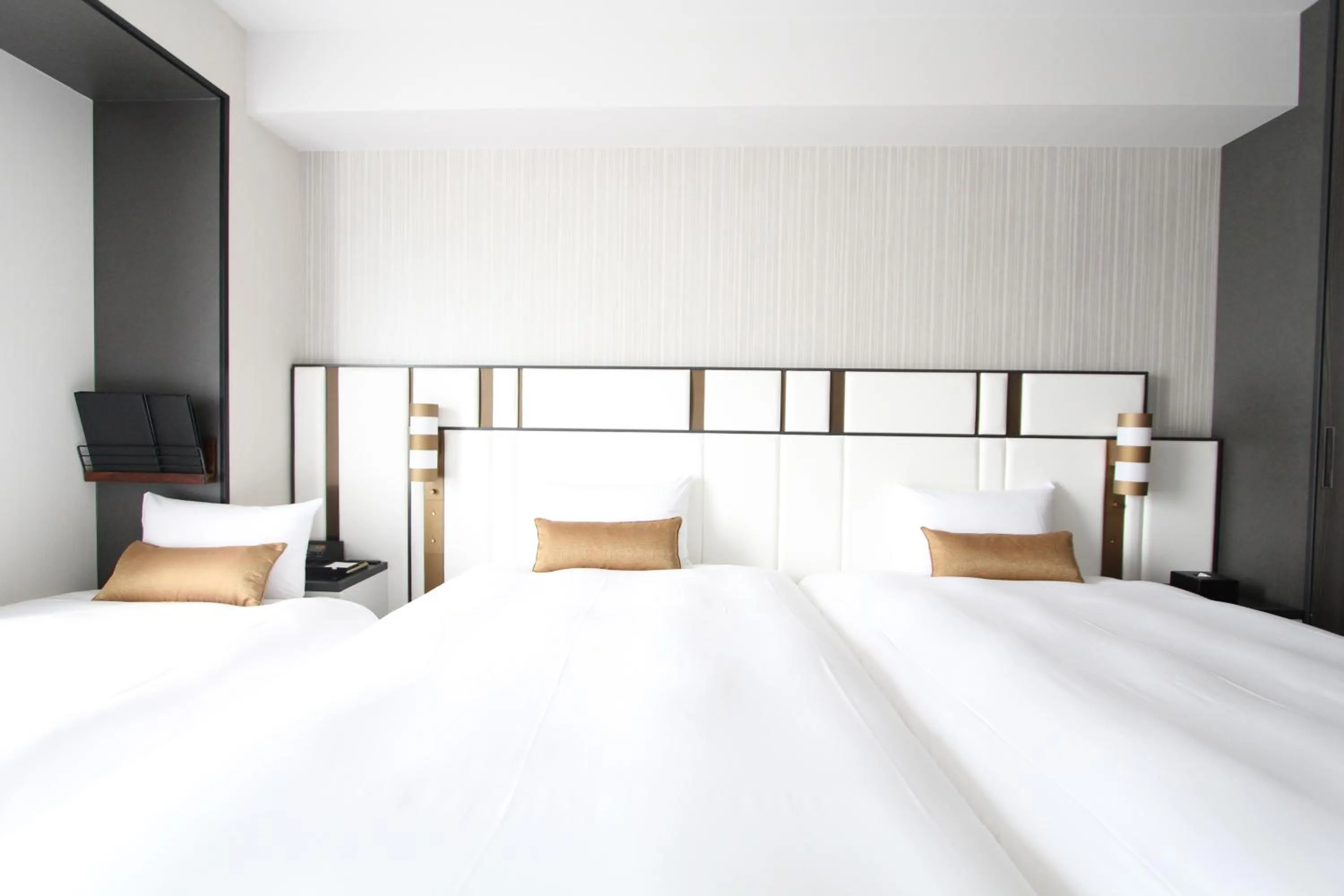 Photo of the whole room, Bed in KOKO HOTEL Premier Nihonbashi Hamacho