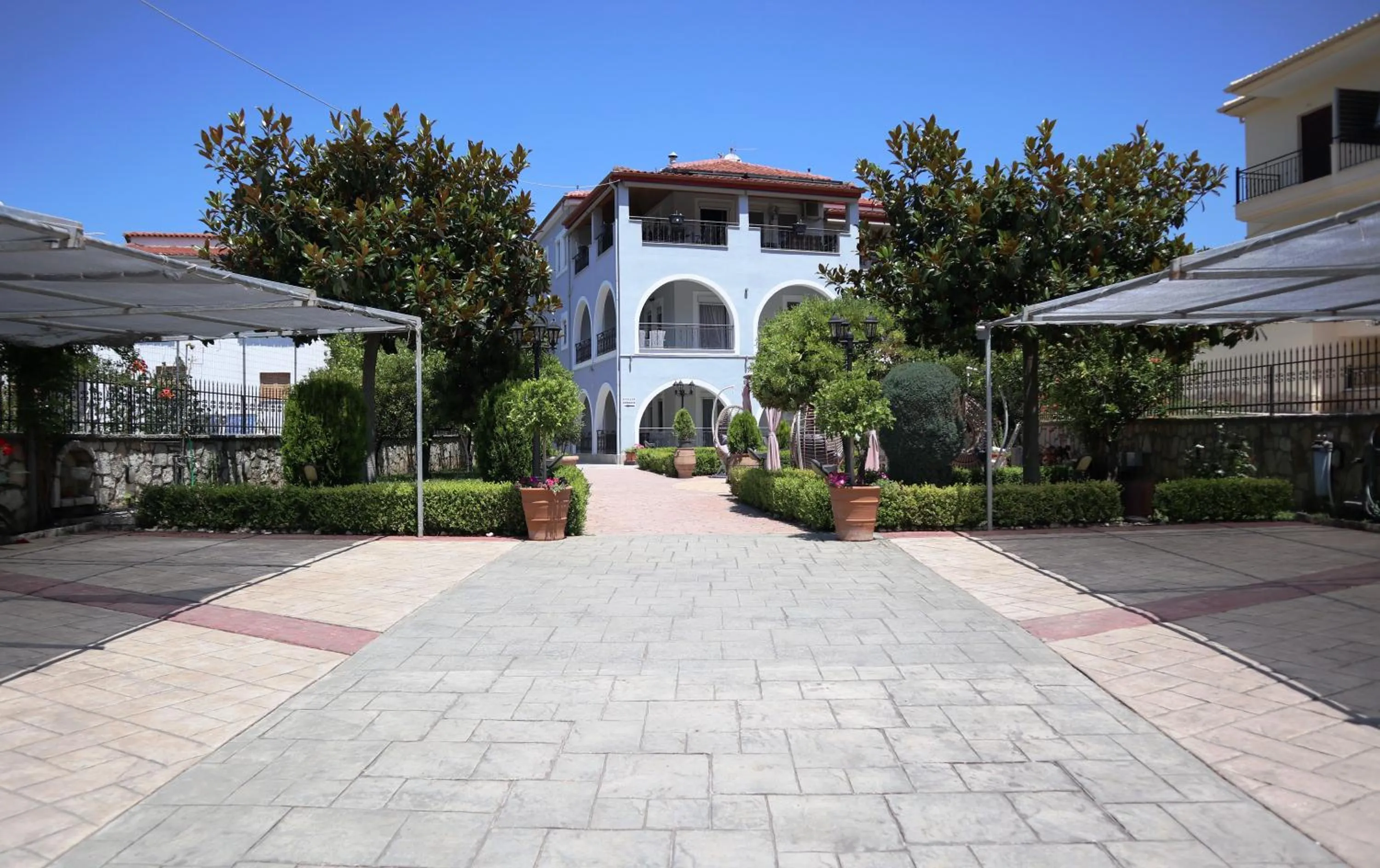 Delphin Rooms Sivota