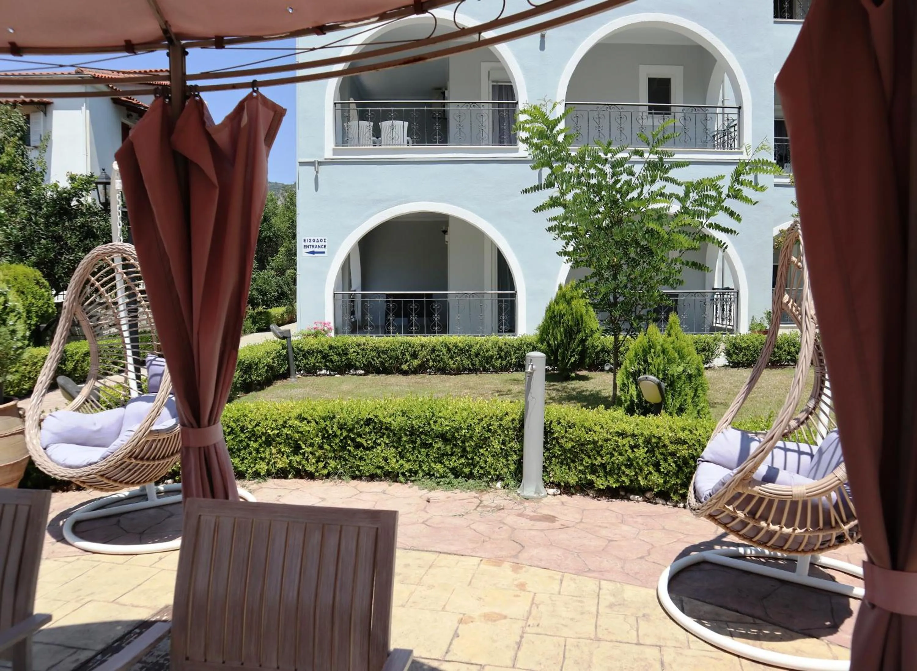 Delphin Rooms Sivota