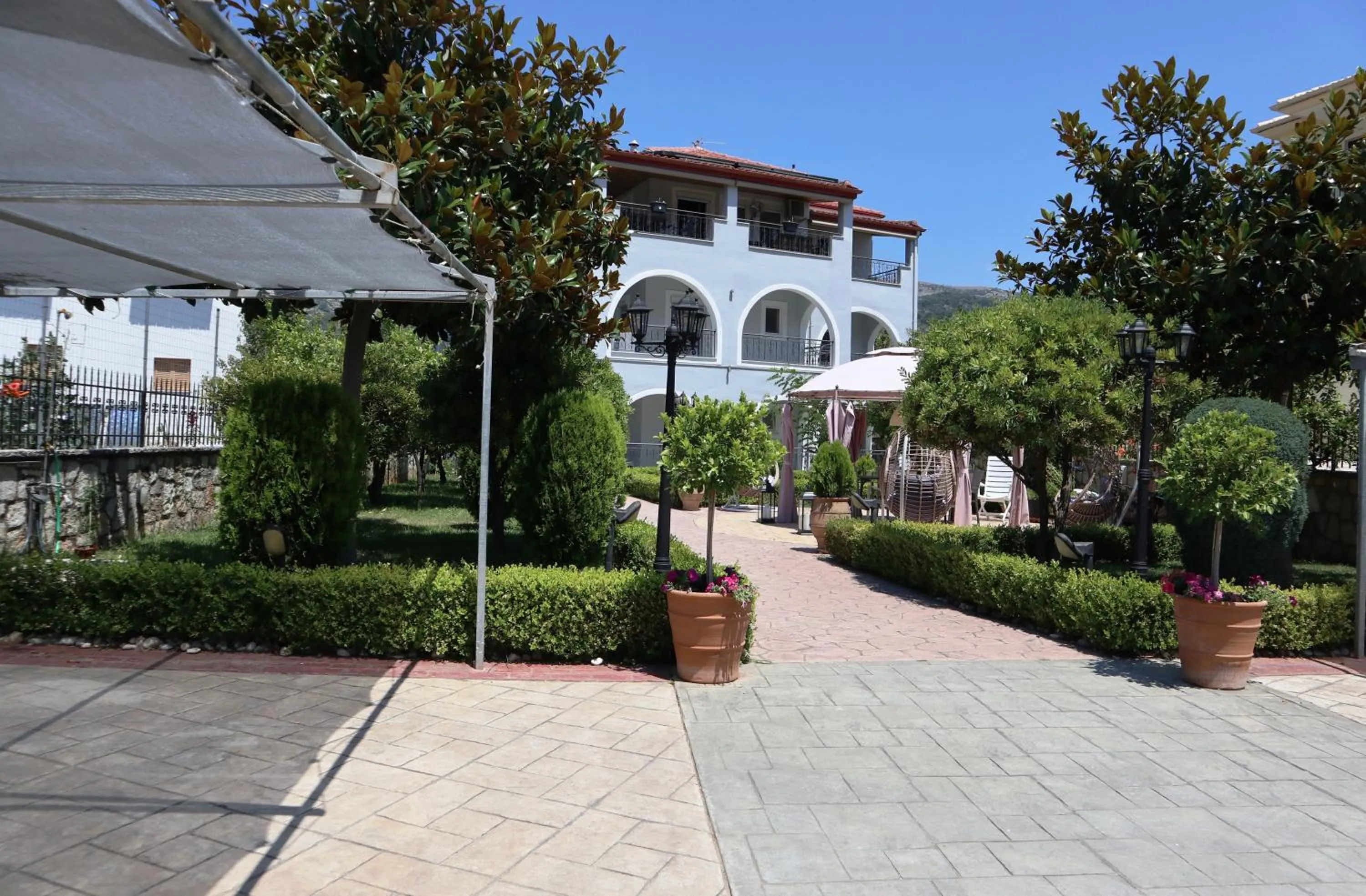 Delphin Rooms Sivota