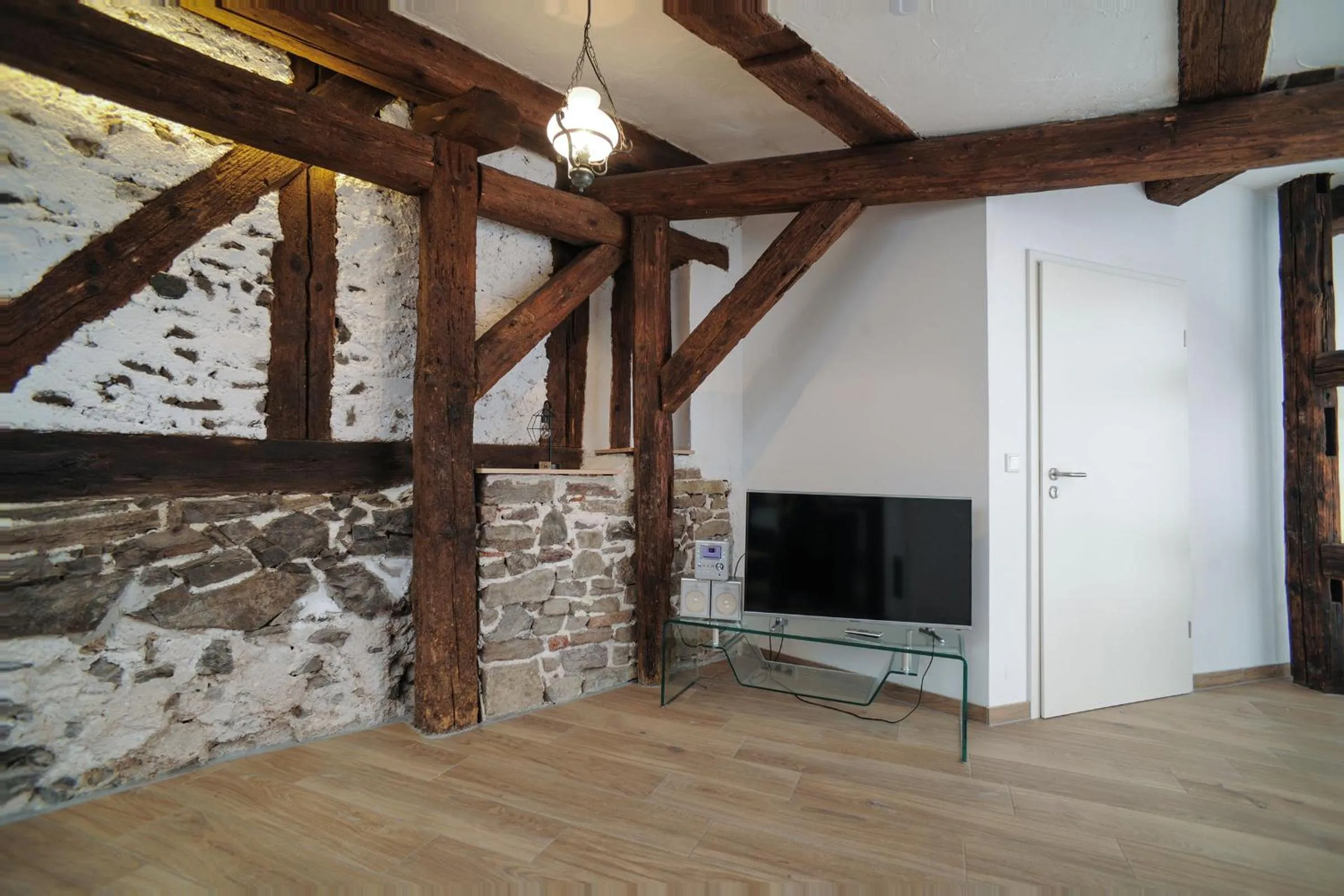 TV and multimedia in Designpension Traumschloss Hotel Garni