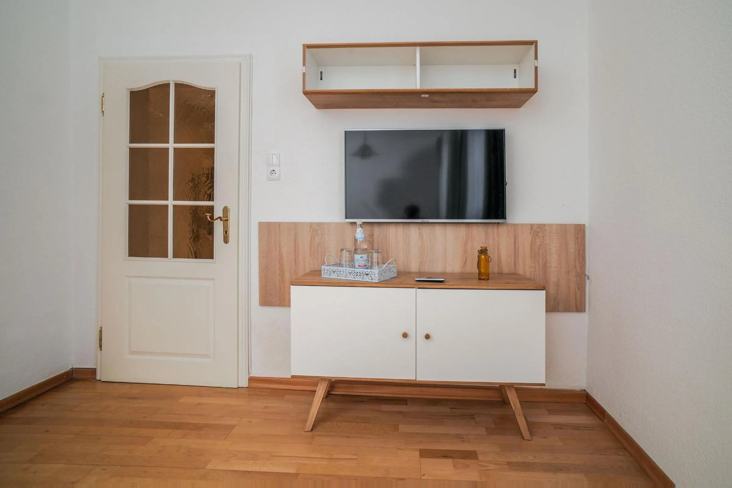 TV and multimedia in Designpension Traumschloss Hotel Garni