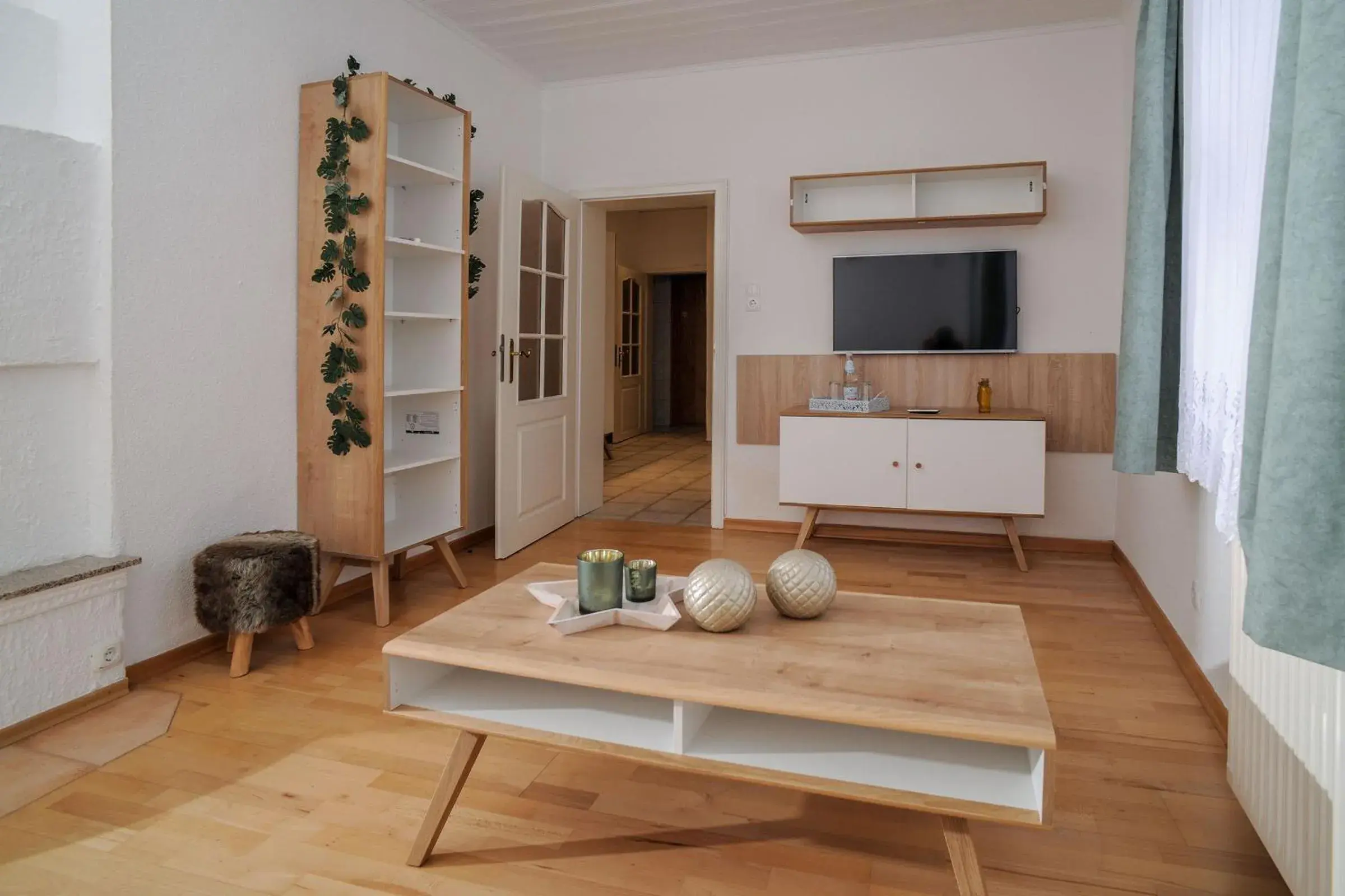 Deluxe Room (2 Adults + 1 Child) in Designpension Traumschloss Hotel Garni Deluxe Room (2 Adults + 1 Child) in Designpension Traumschloss Hotel Garni