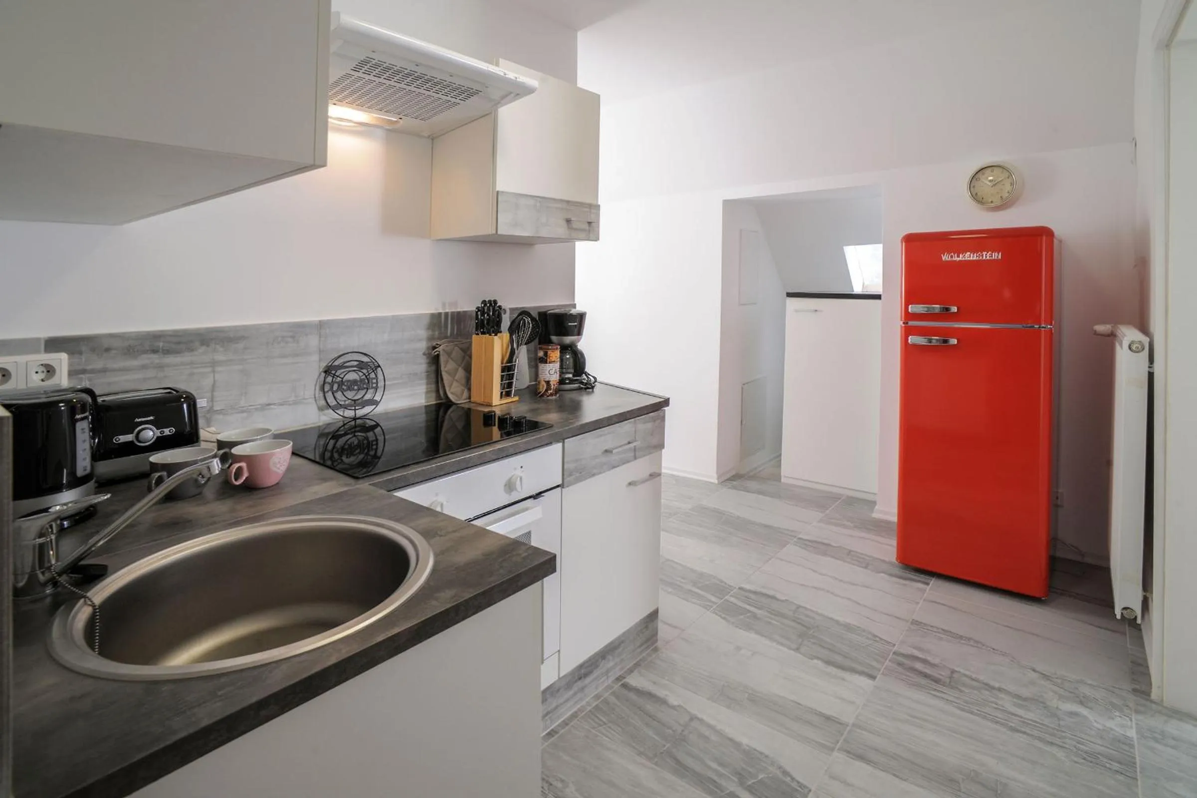 Kitchen or kitchenette in Designpension Traumschloss Hotel Garni