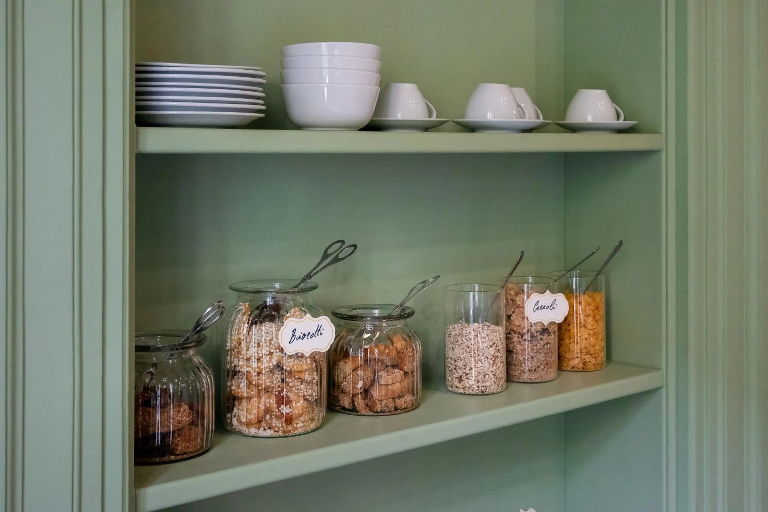 Breakfast in casa mo room and suite