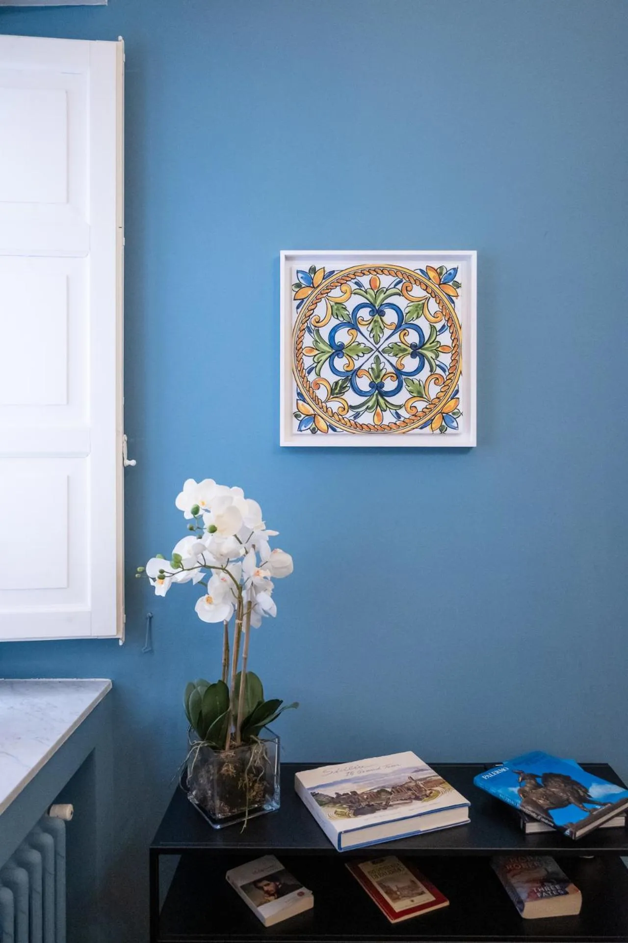 Decorative detail in casa mo room and suite