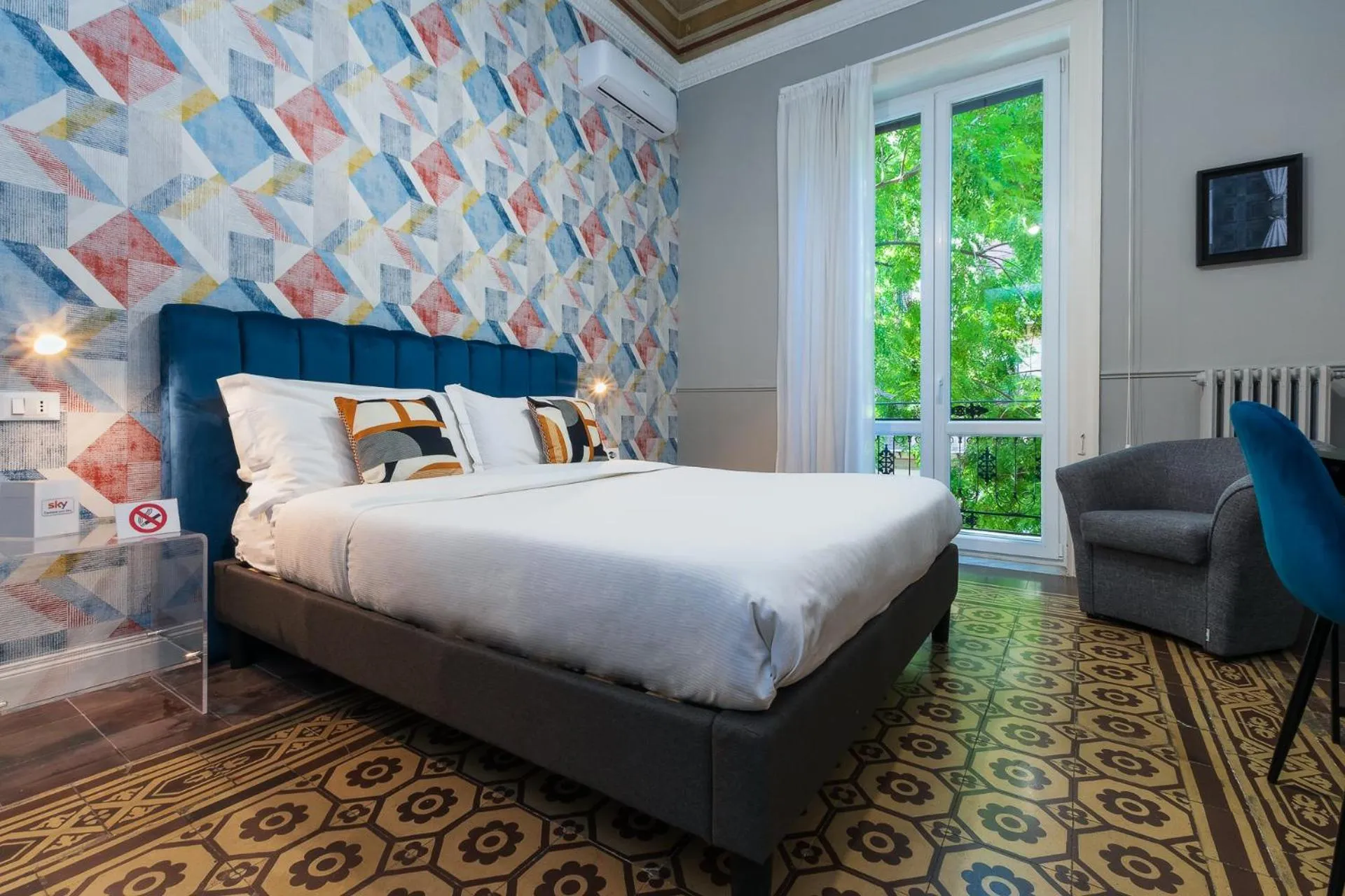 Bed in casa mo room and suite