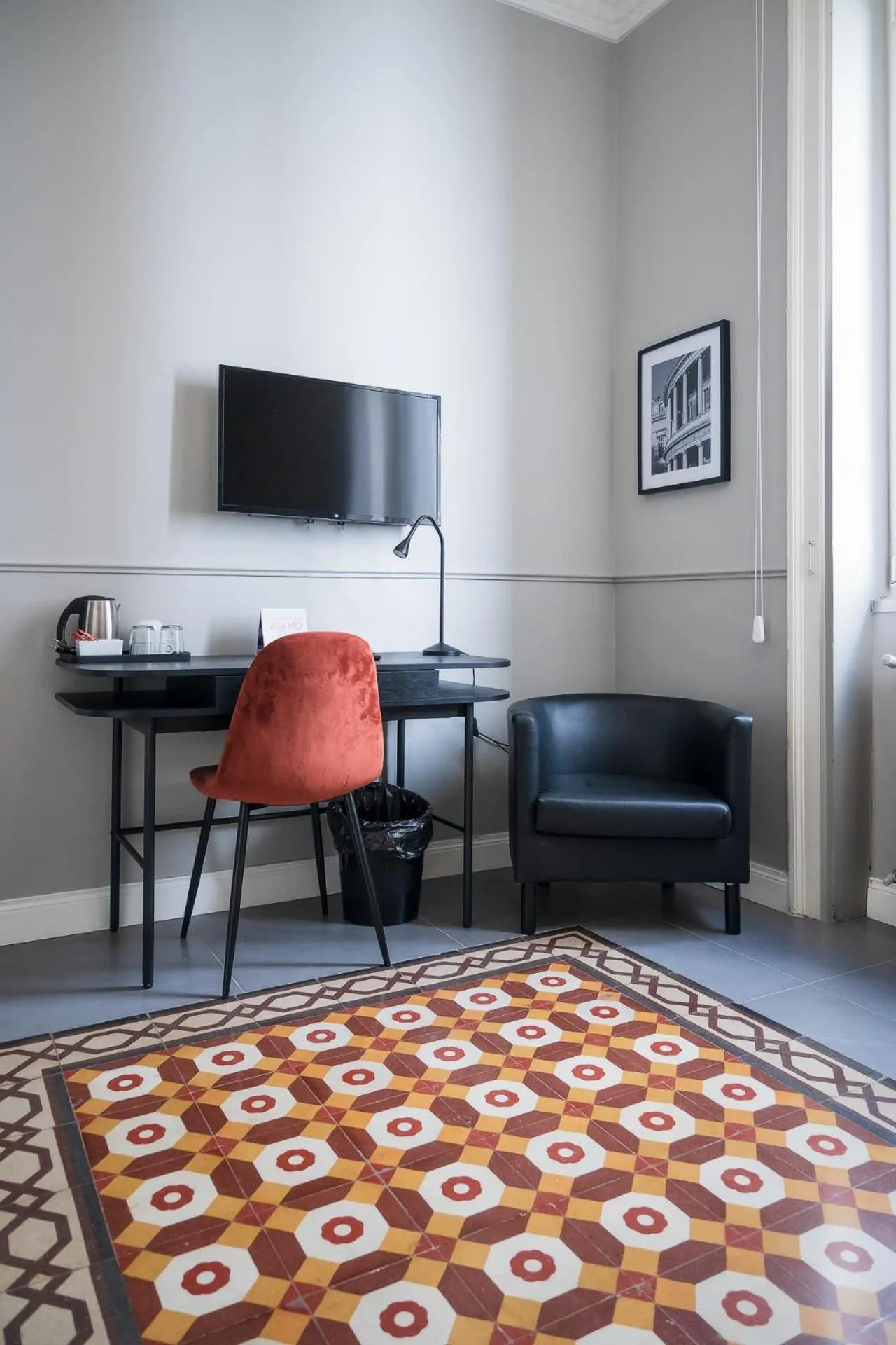 Communal lounge/ TV room in casa mo room and suite