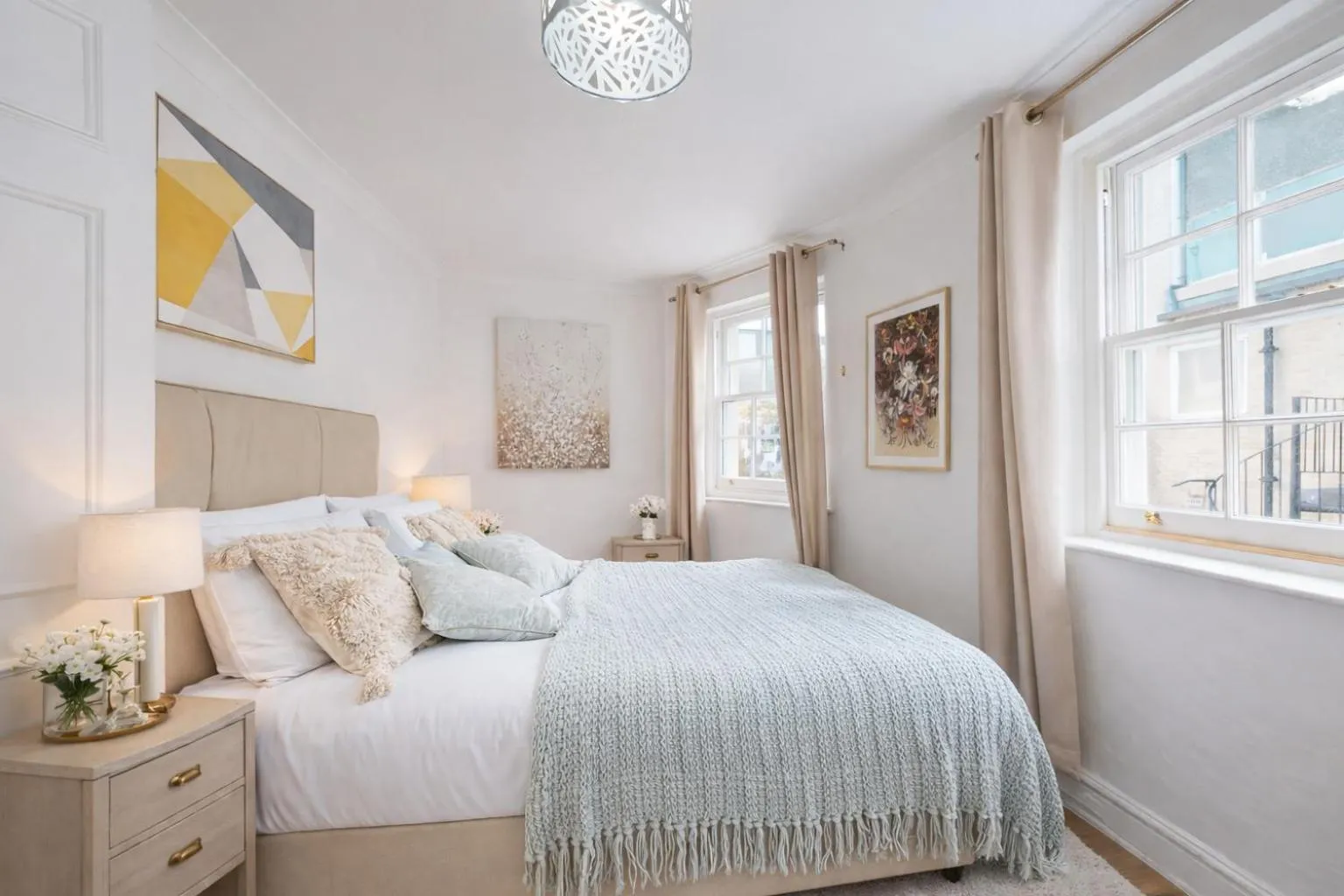 Bed in Park Lane Apartments - Clarges Street