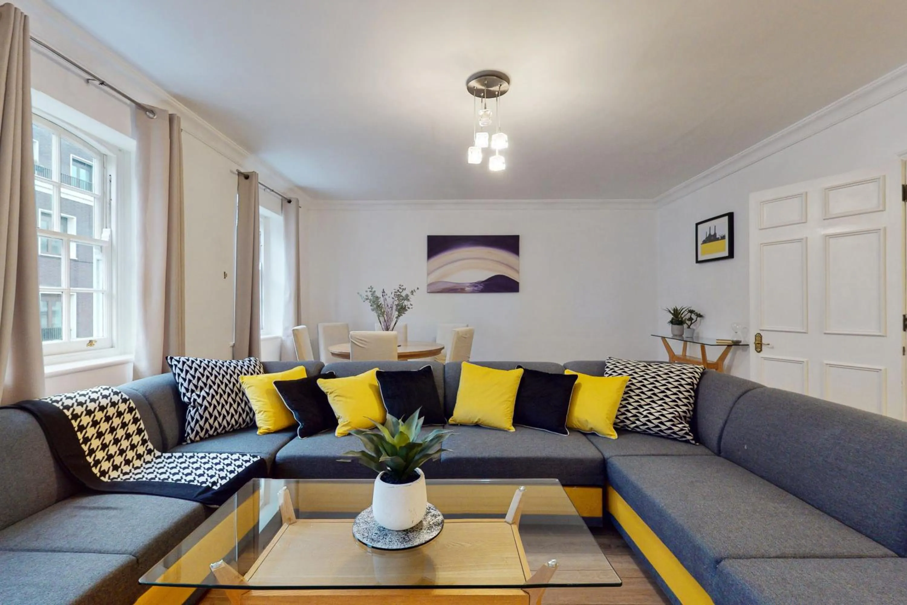 Living room in Park Lane Apartments - Clarges Street
