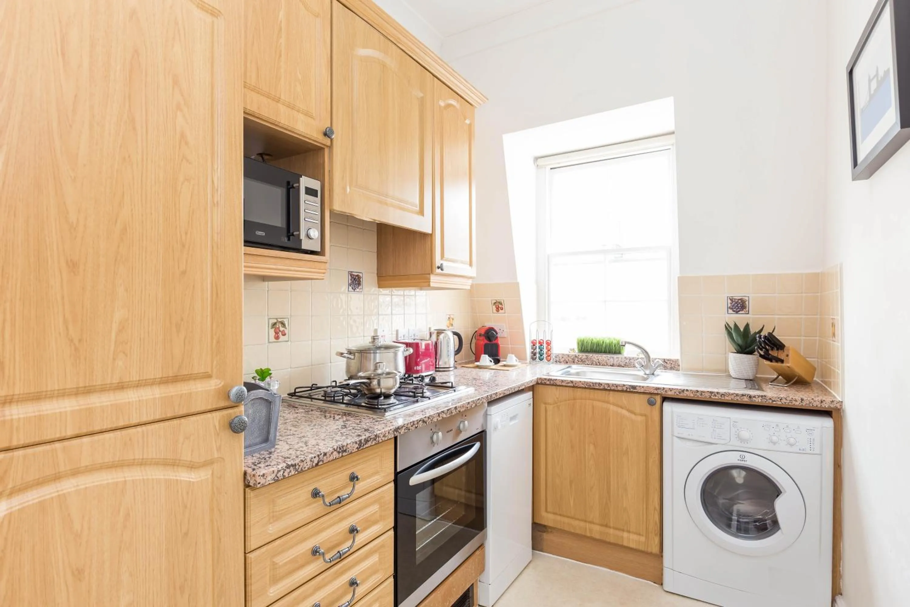 Kitchen or kitchenette in Park Lane Apartments - Clarges Street