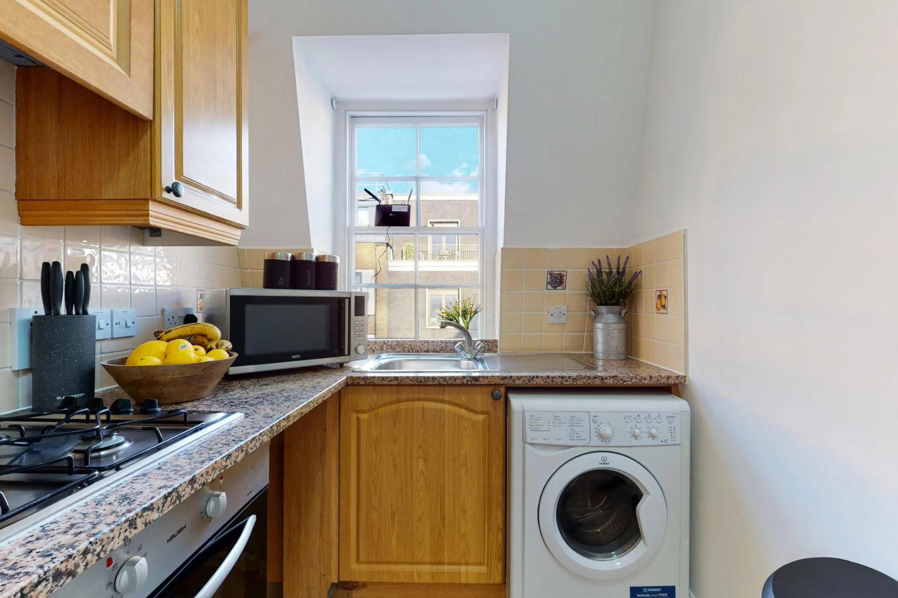 Kitchen or kitchenette in Park Lane Apartments - Clarges Street
