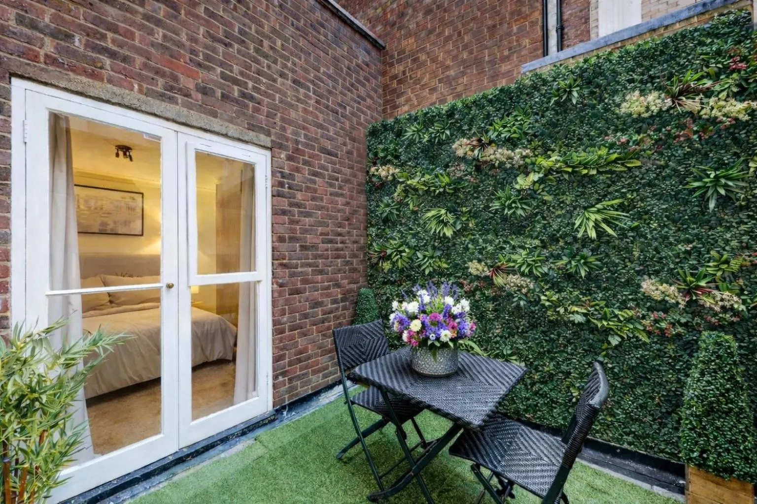 Patio in Park Lane Apartments - Clarges Street