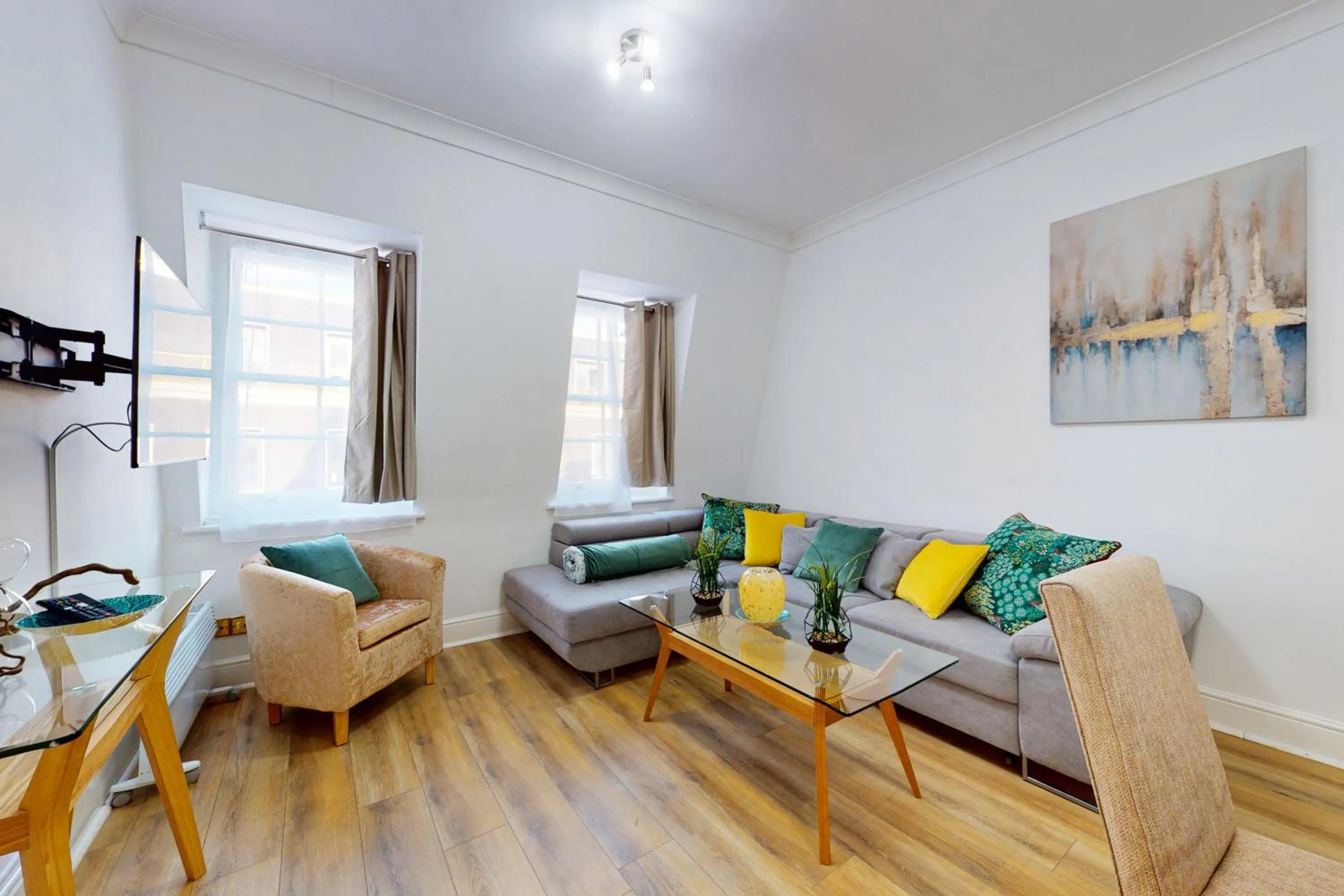 Living room in Park Lane Apartments - Clarges Street