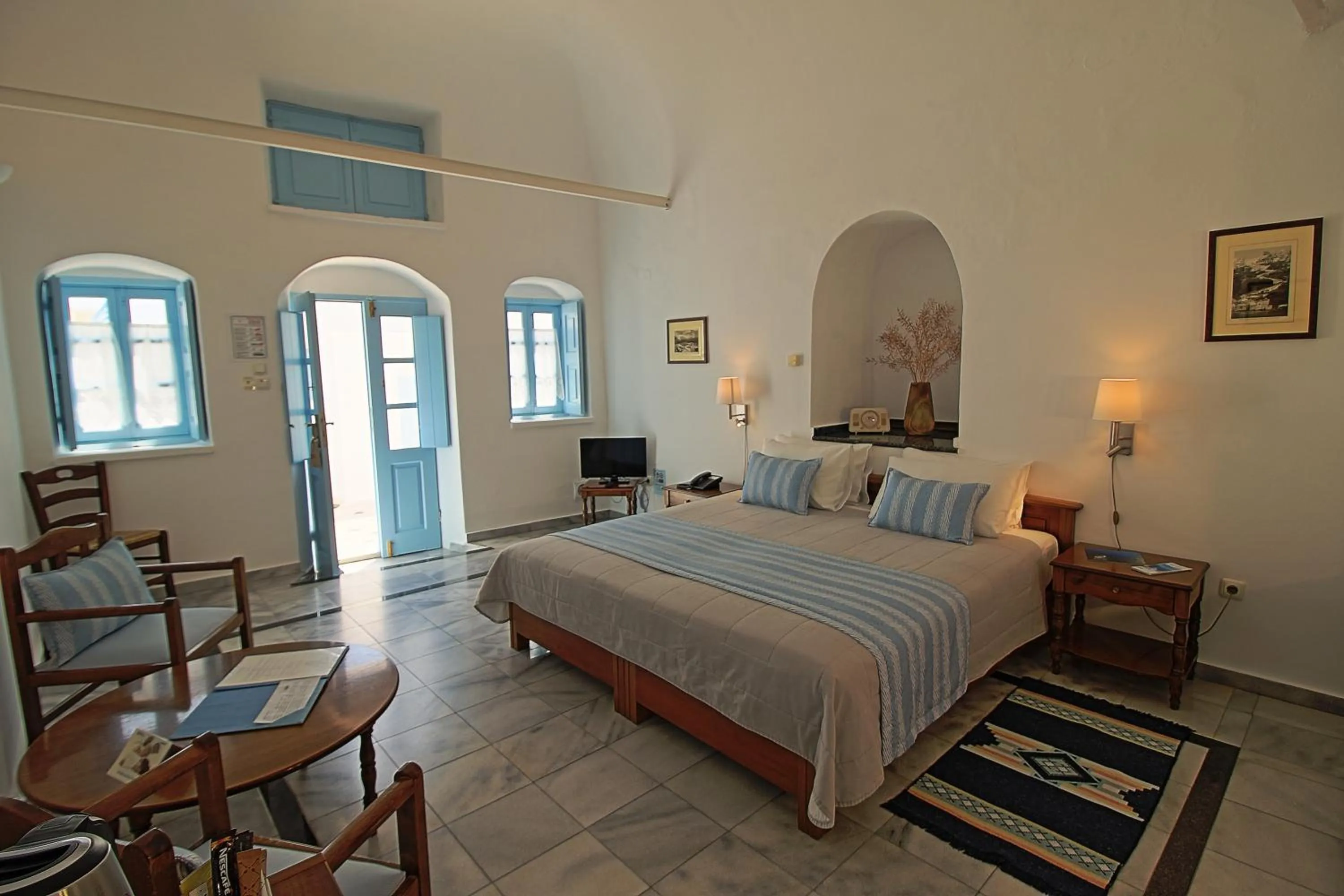 Bedroom, Bed in Aethrio Sunset Village - Oia