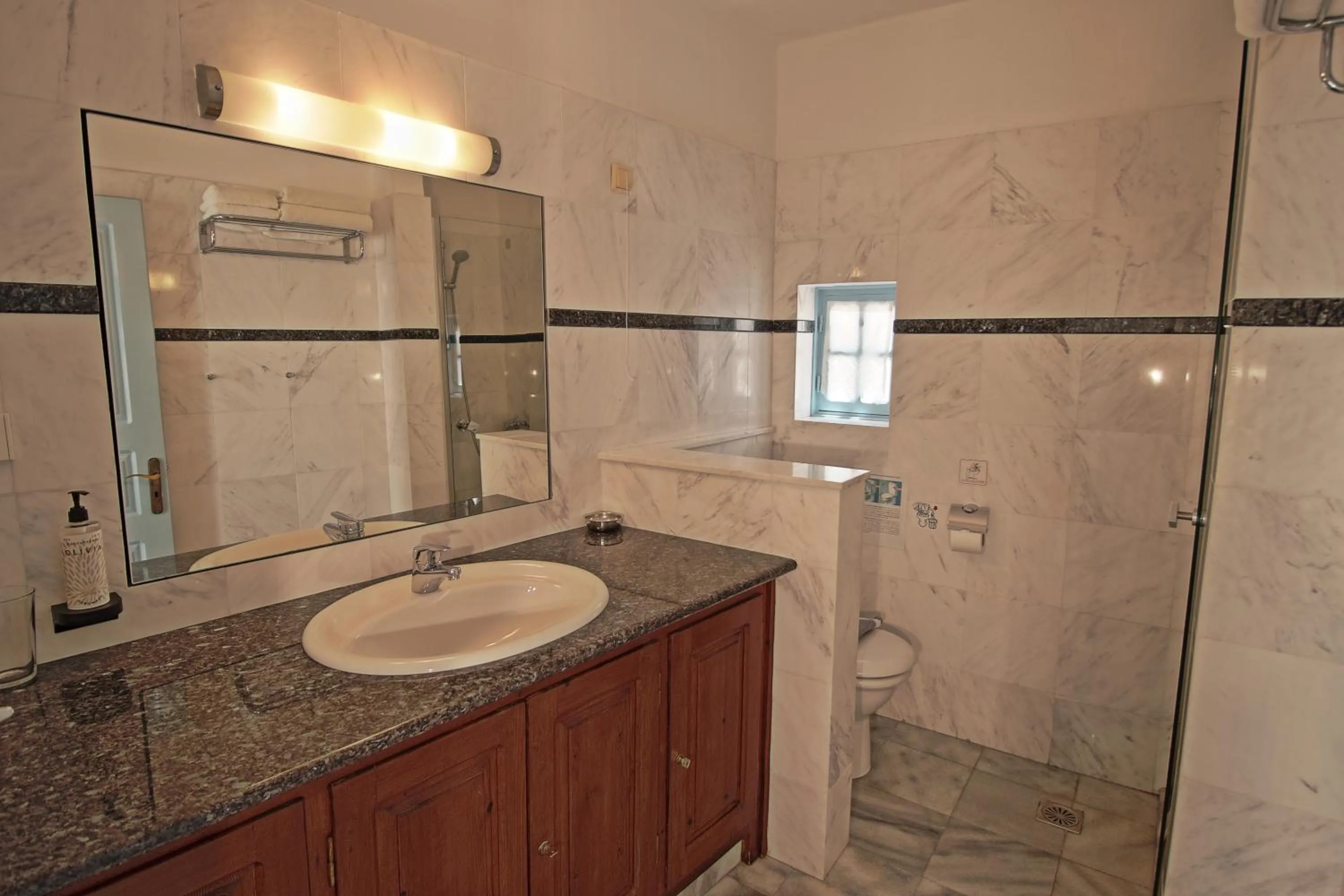 Bathroom in Aethrio Sunset Village - Oia