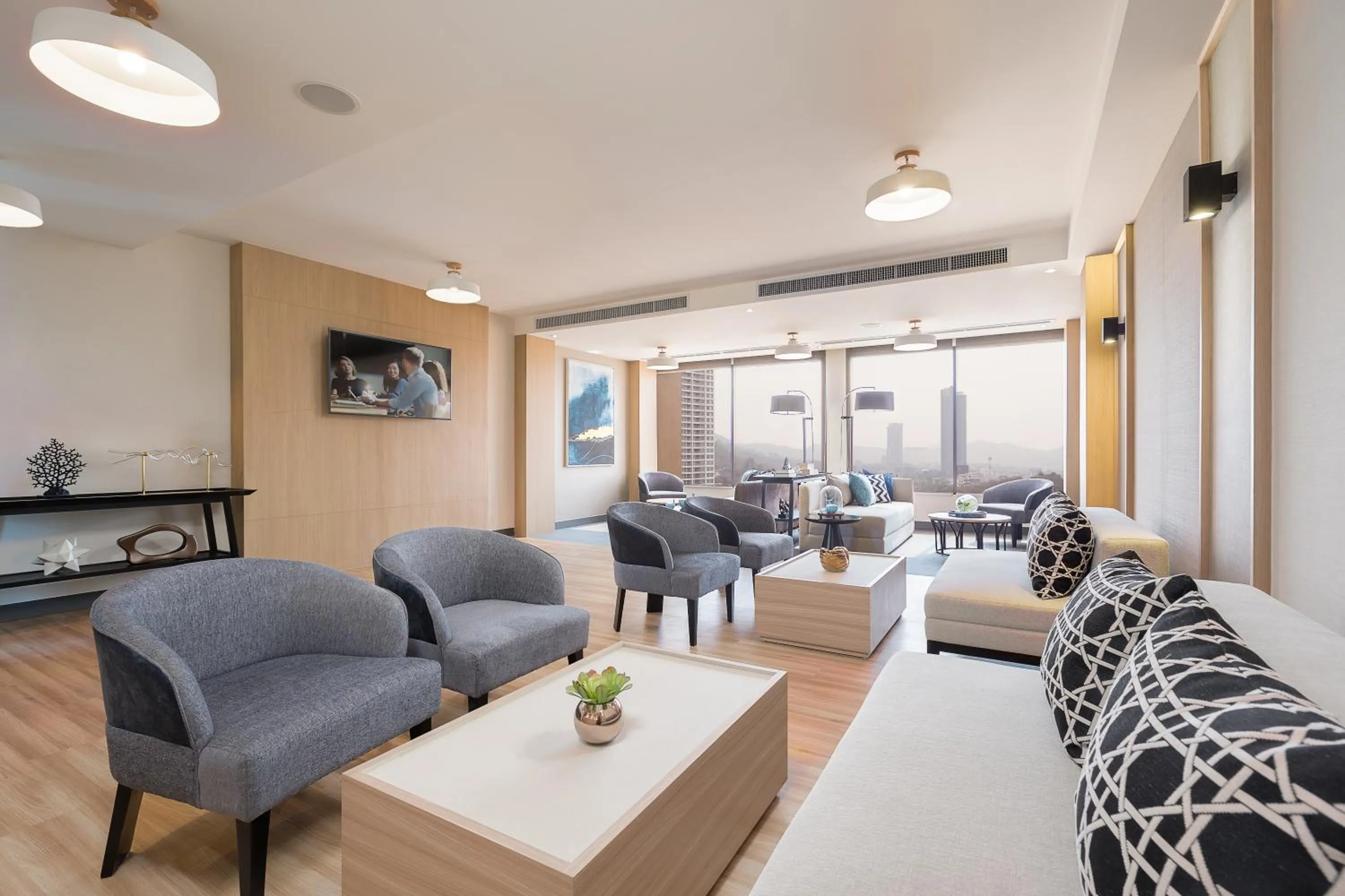 Seating area in Somerset Harbourview Sri Racha