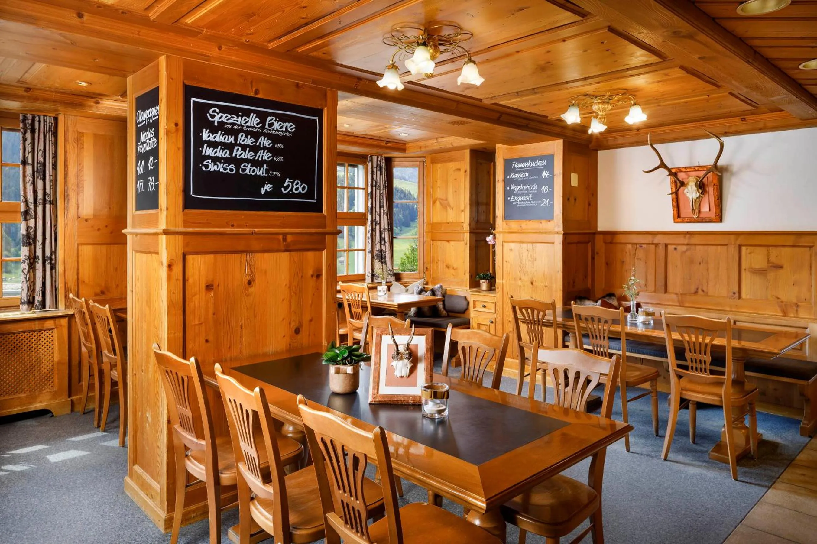 Restaurant/places to eat in Hirschen Guesthouse - Village Hotel