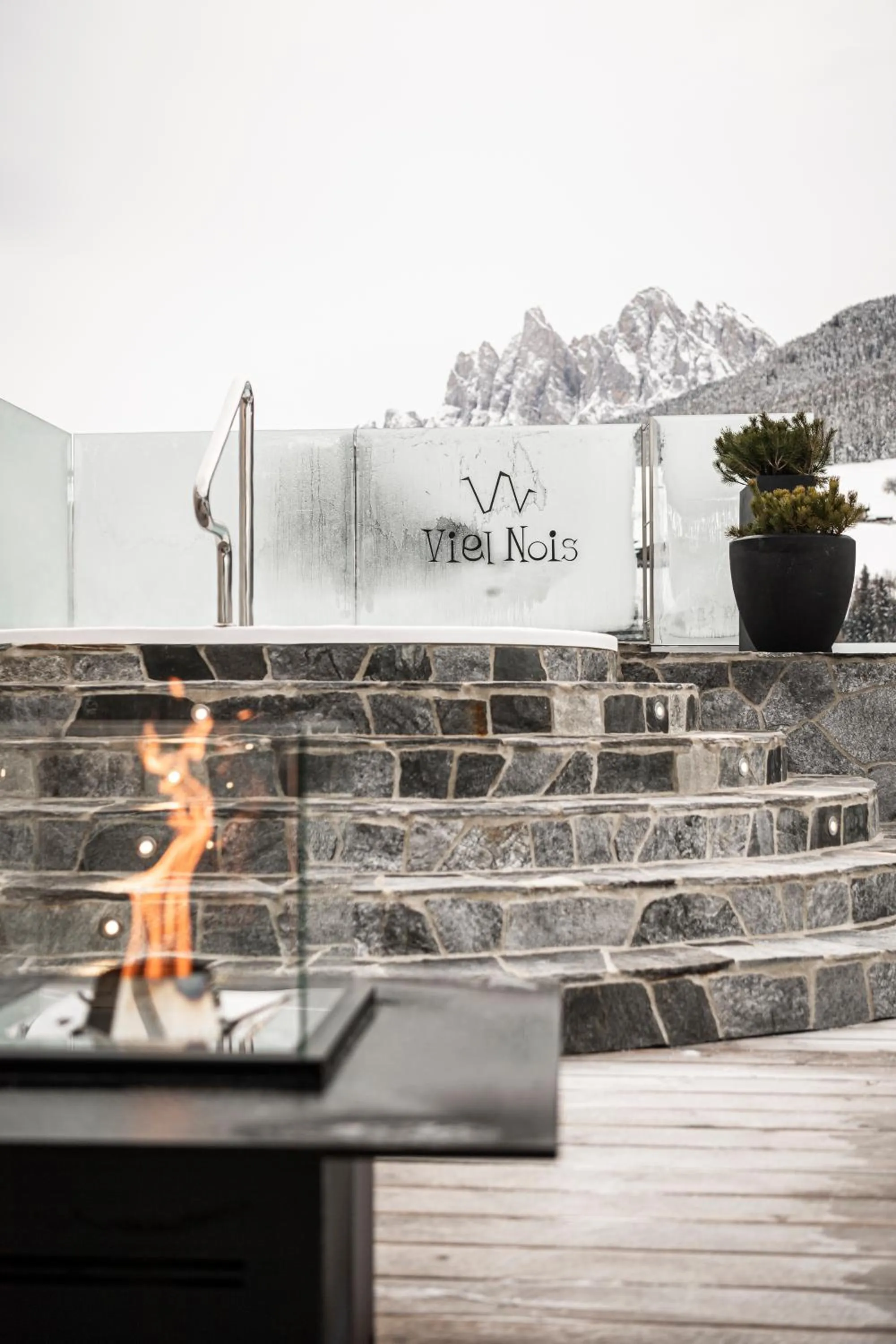 Swimming pool in Viel Nois Guest House