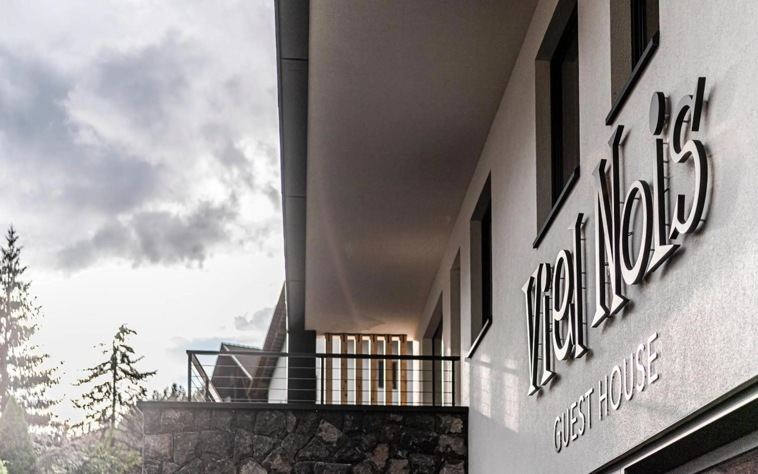 Facade/entrance in Viel Nois Guest House