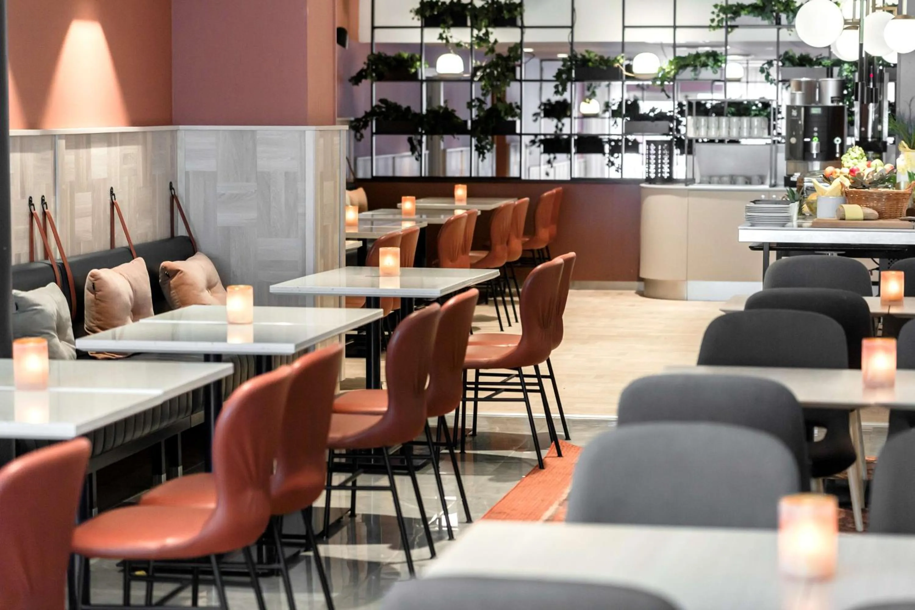 Restaurant/places to eat in Scandic Uplandia