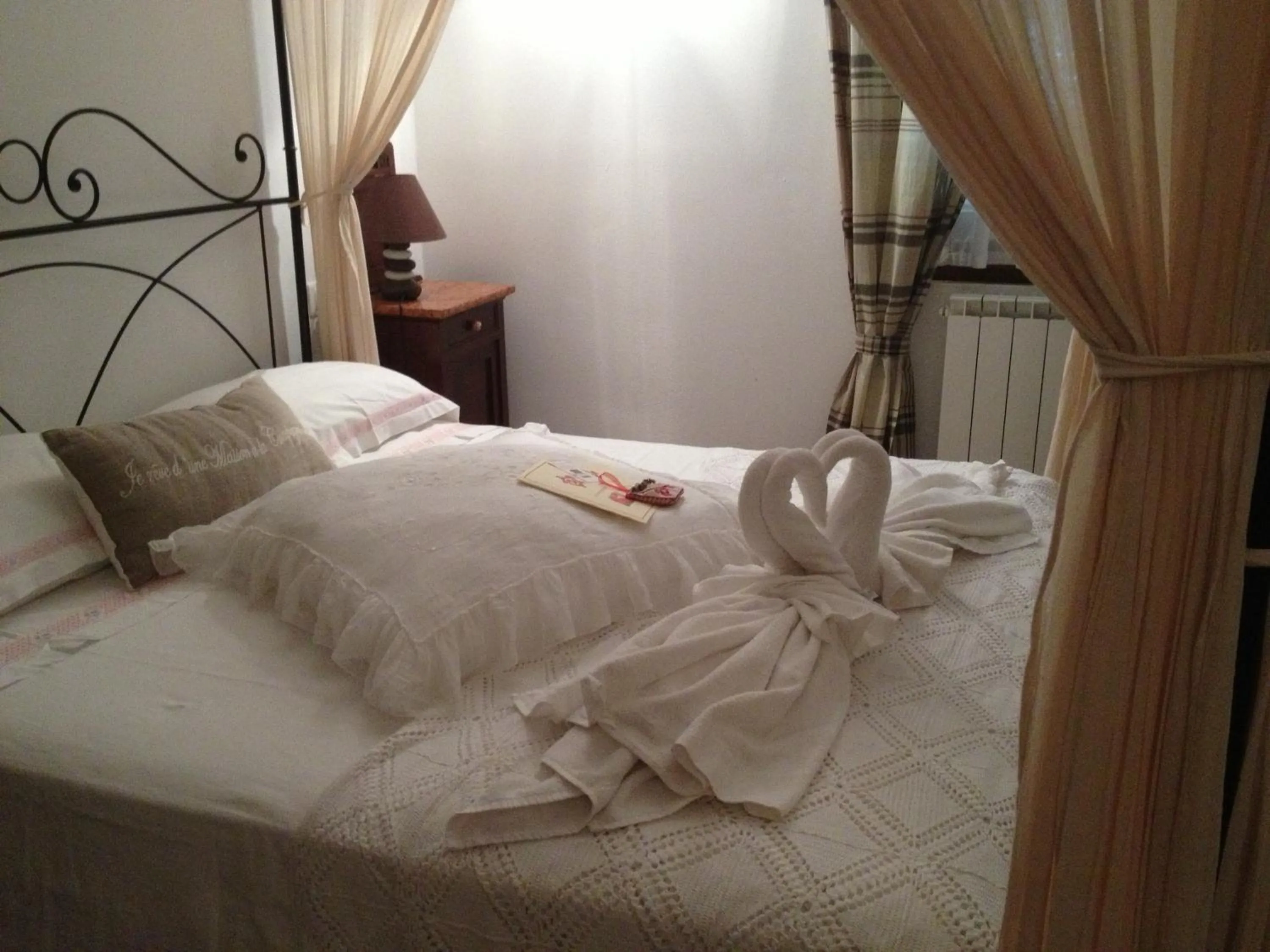 Bed in Le Tartarughe rooms