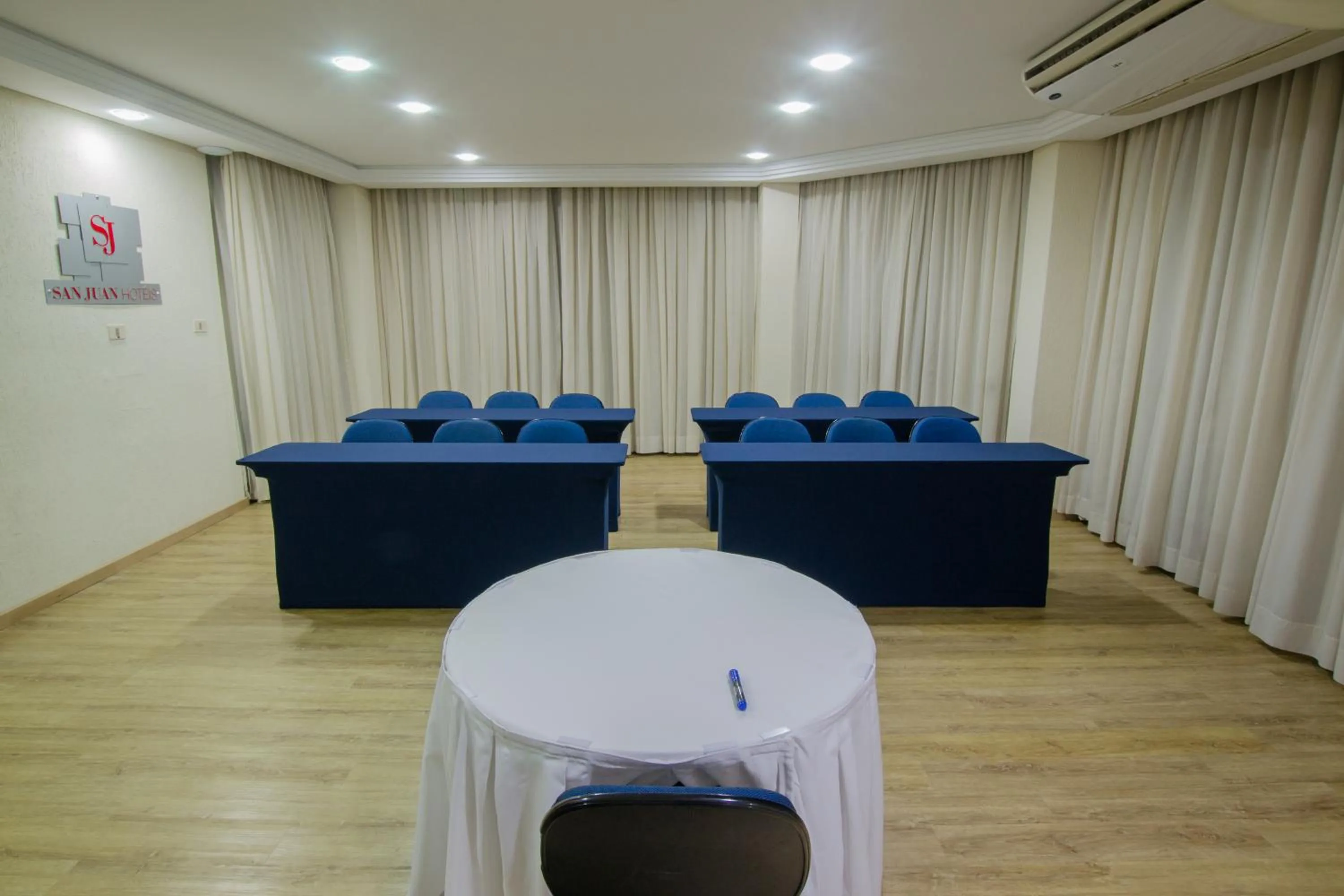 Business facilities in SJ Royal - San Juan Curitiba