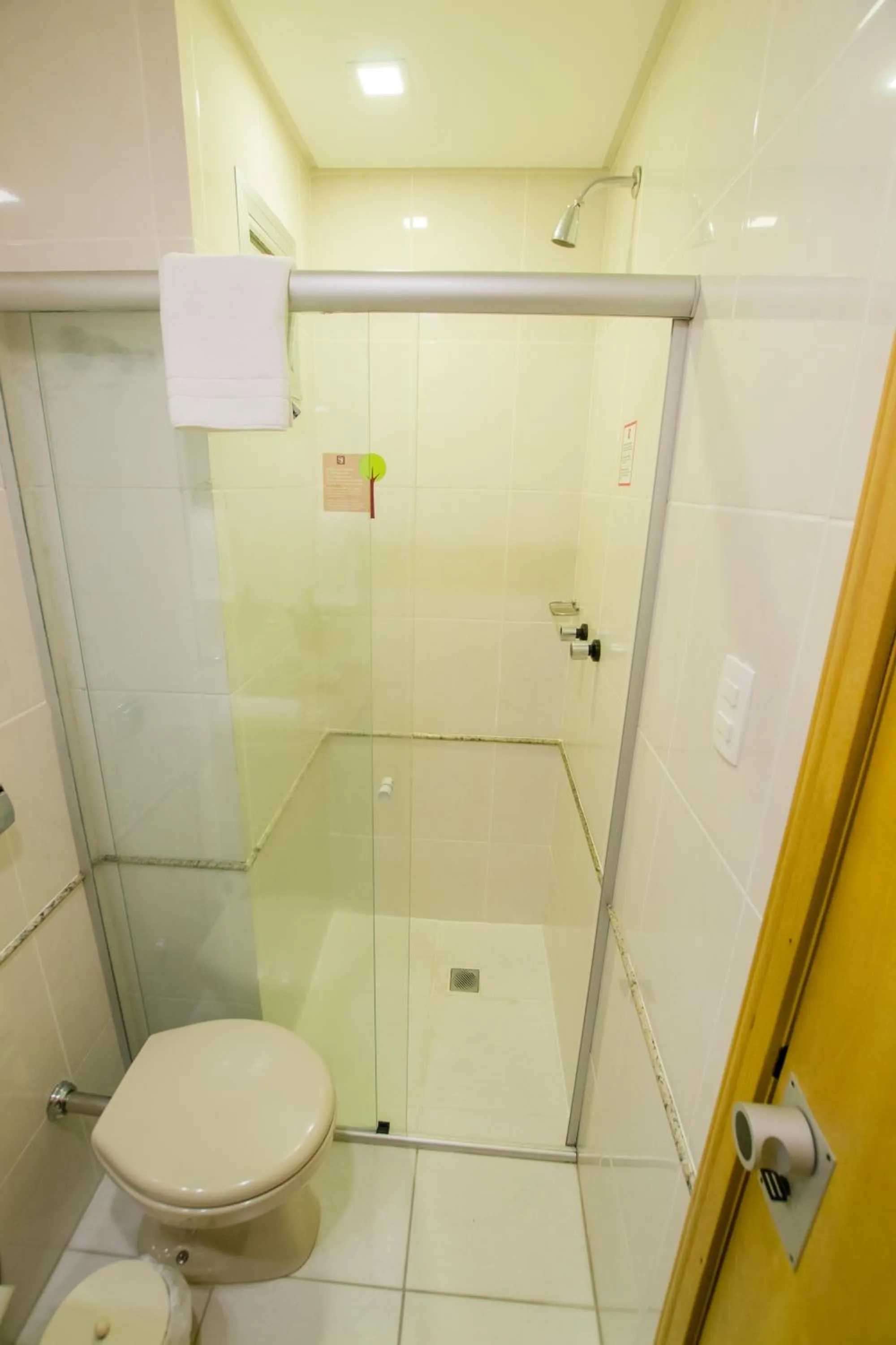 Shower in SJ Royal - San Juan Curitiba