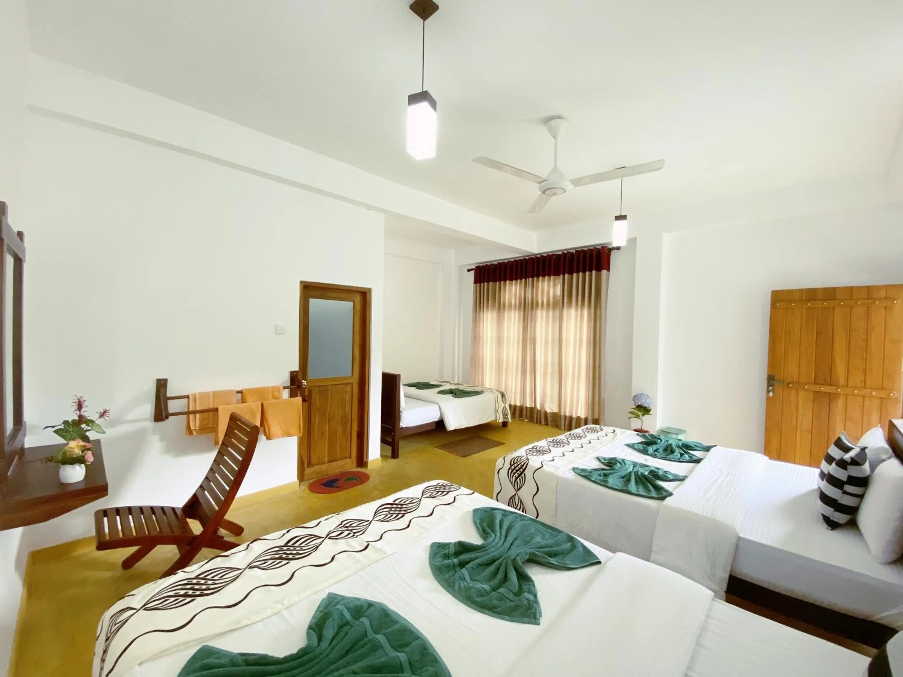 Bedroom, Bed in Misty Elegance - Ella.