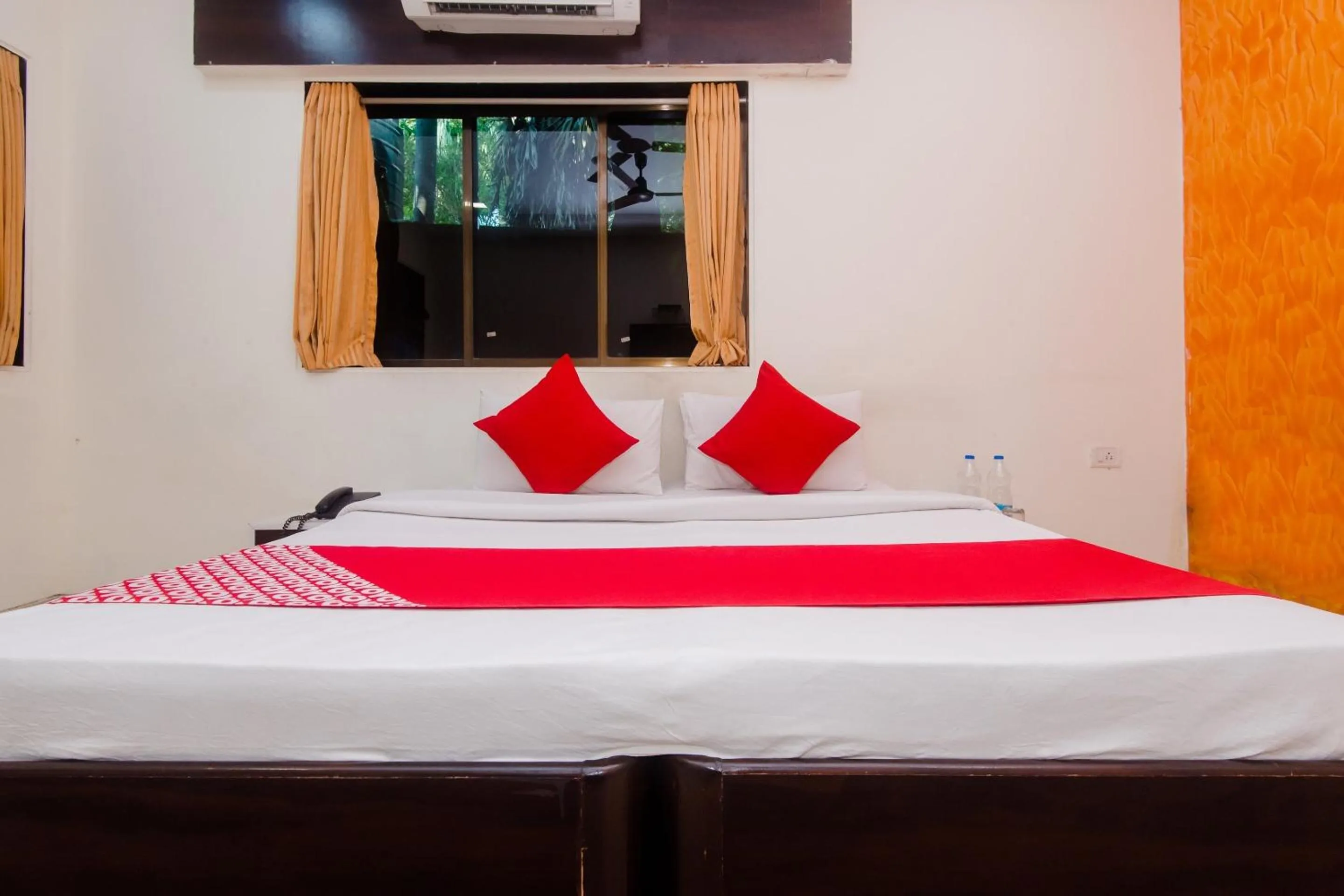 Bedroom in Hotel O Manori Resort