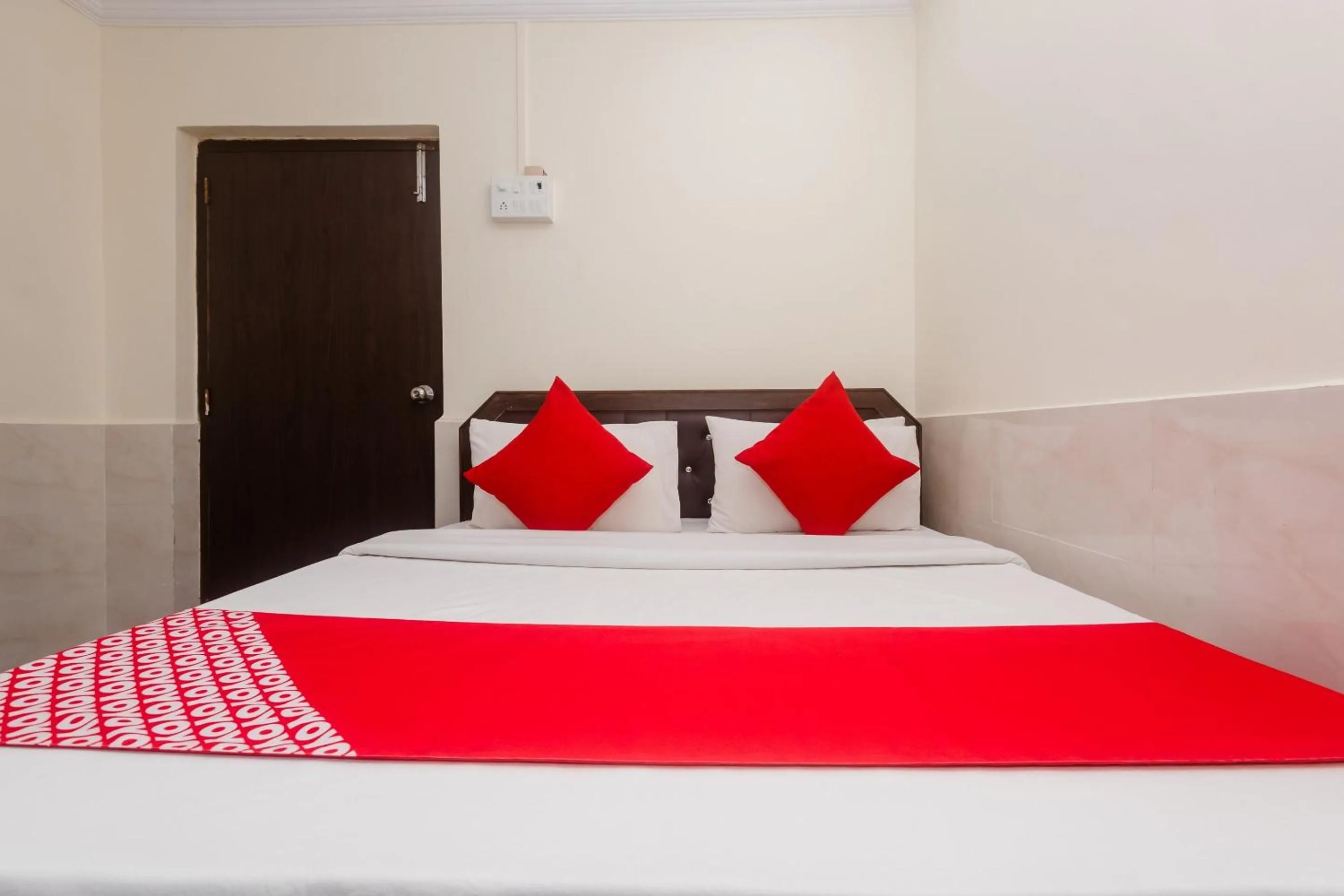 Bedroom in Hotel O Manori Resort