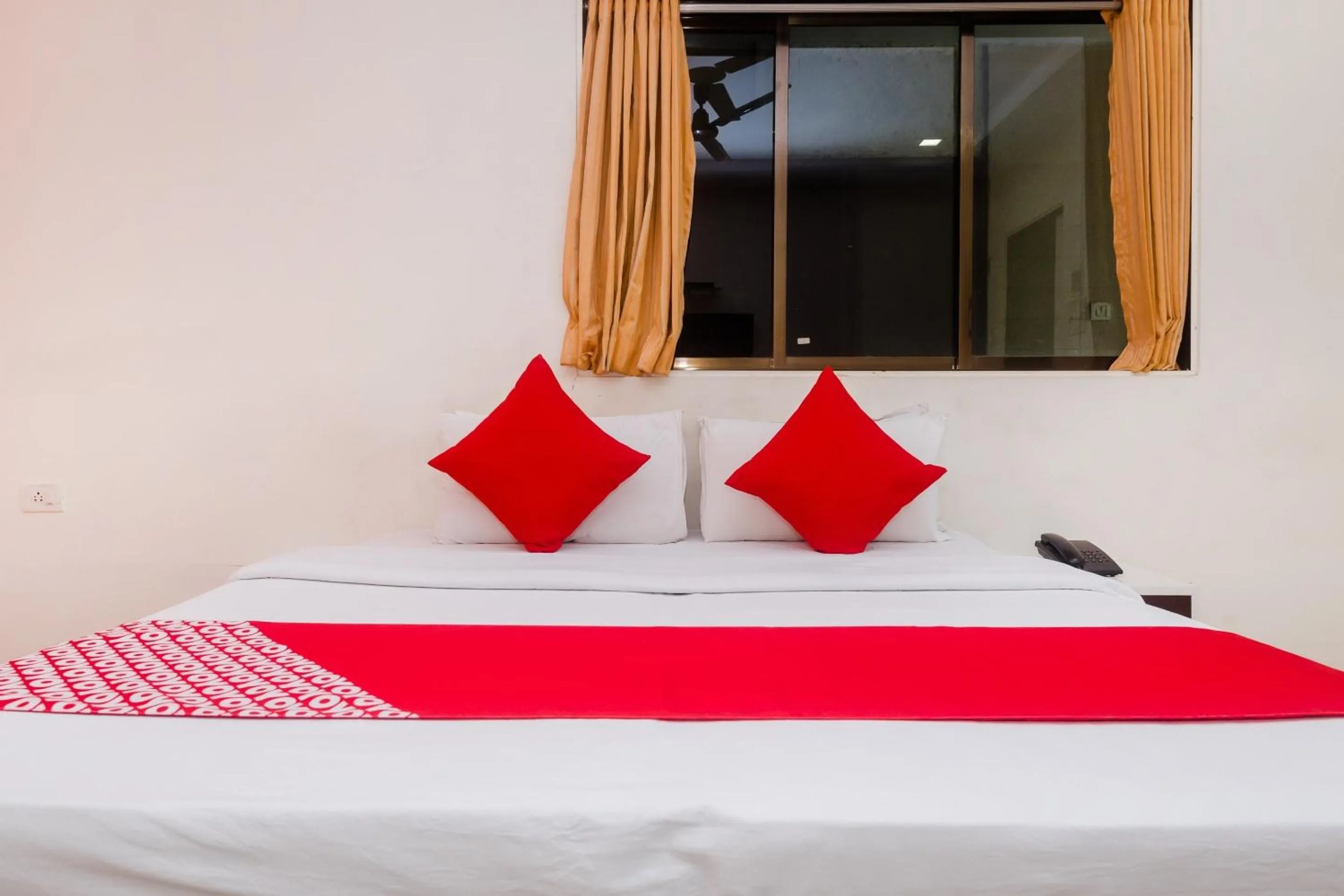 Bedroom in Hotel O Manori Resort