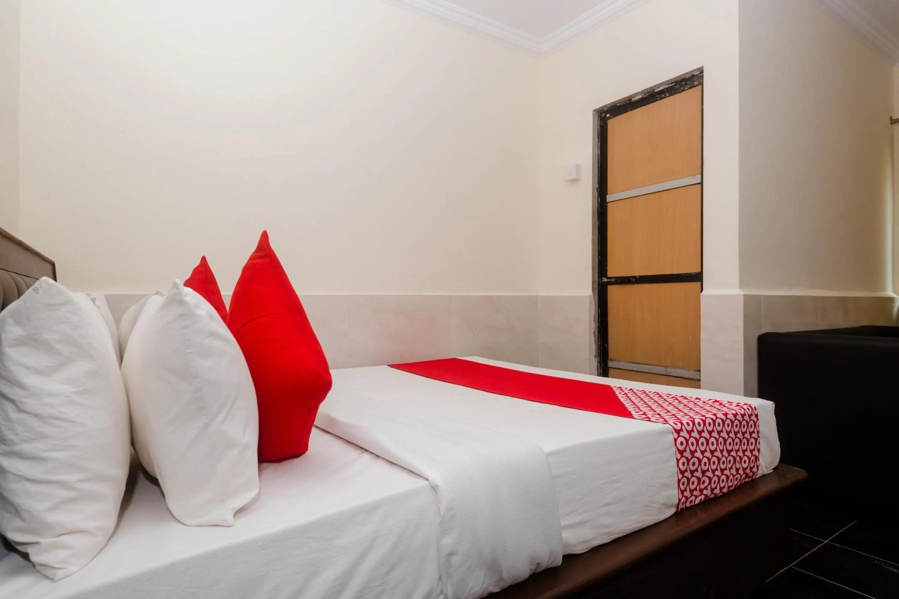 Bedroom in Hotel O Manori Resort