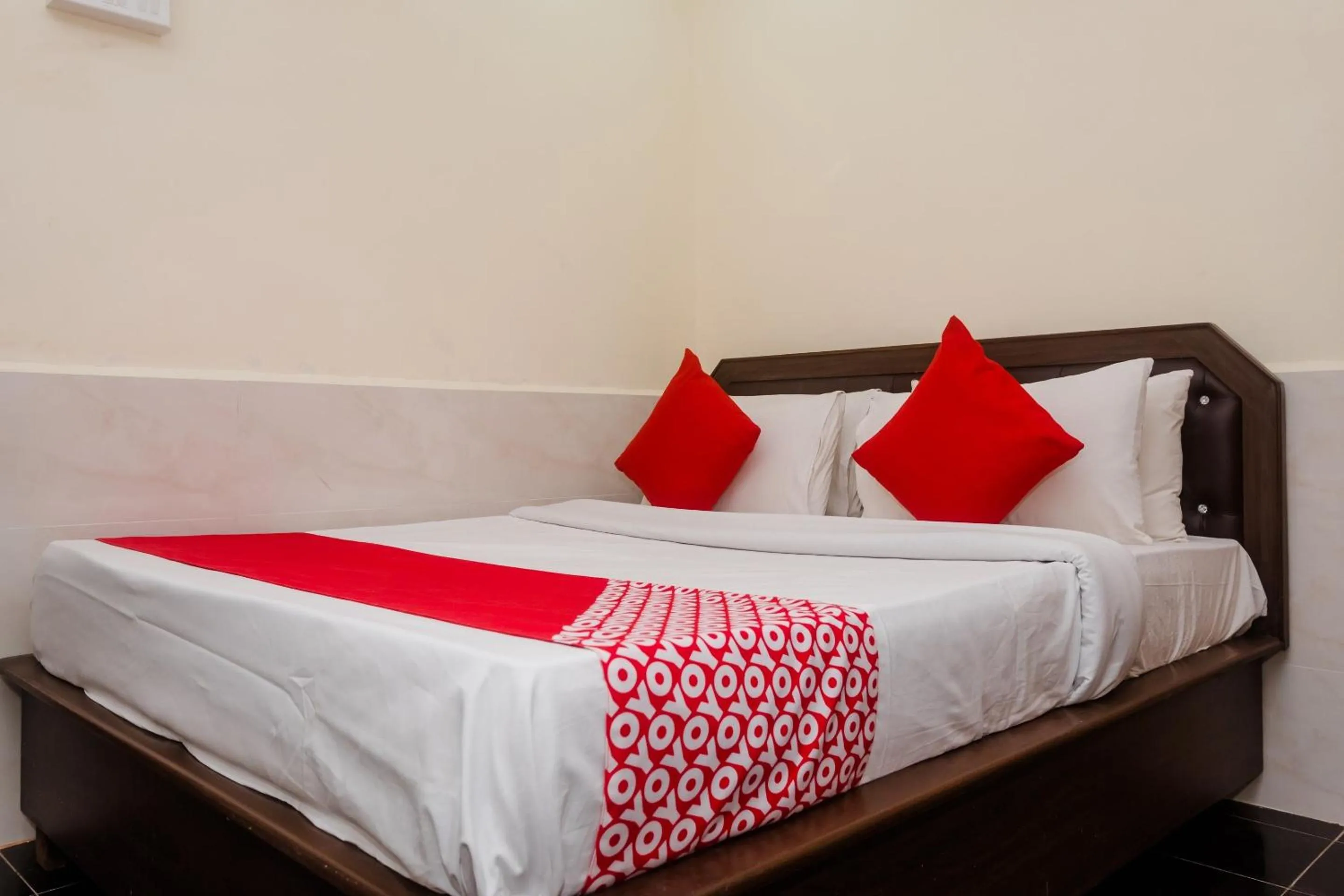 Bedroom in Hotel O Manori Resort