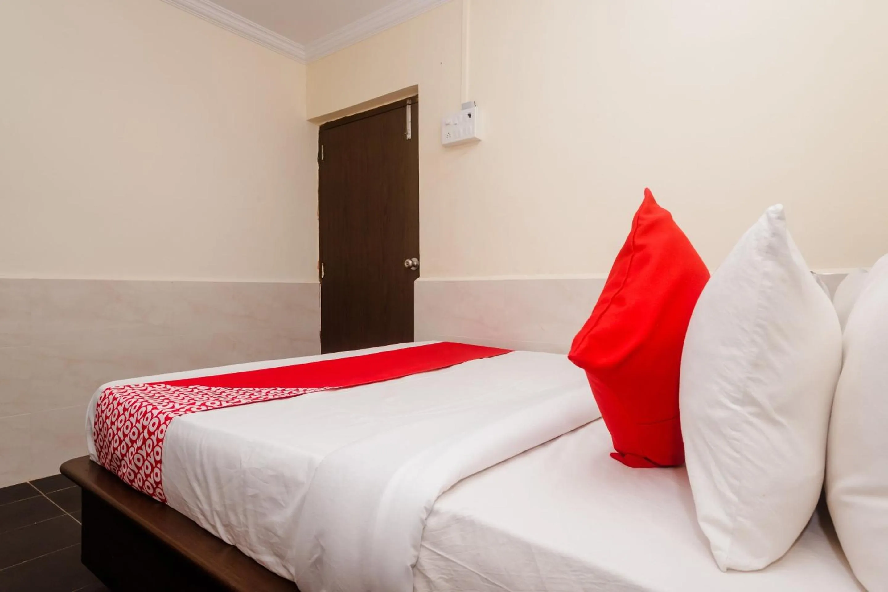 Bedroom in Hotel O Manori Resort