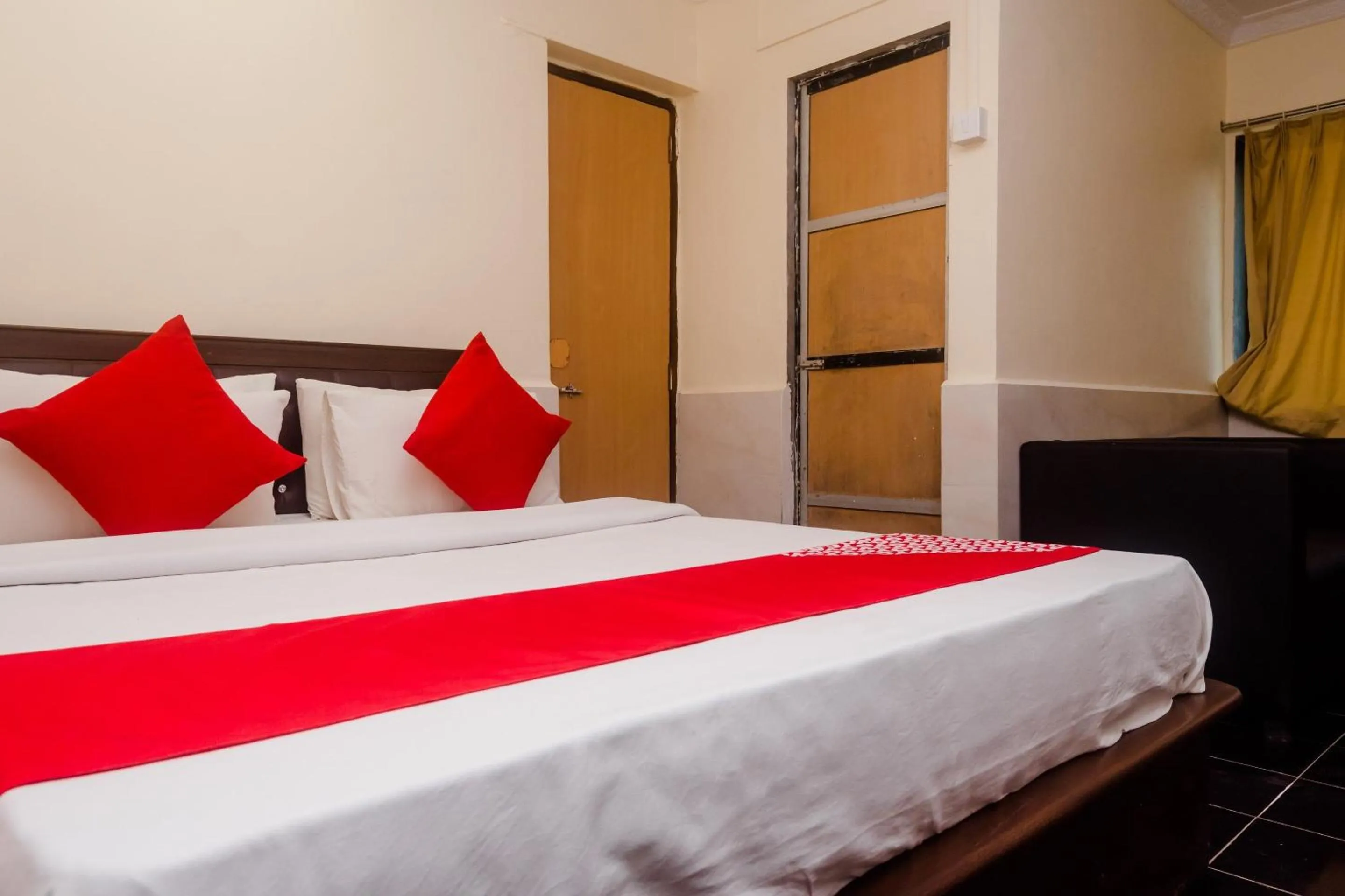 Bedroom in Hotel O Manori Resort