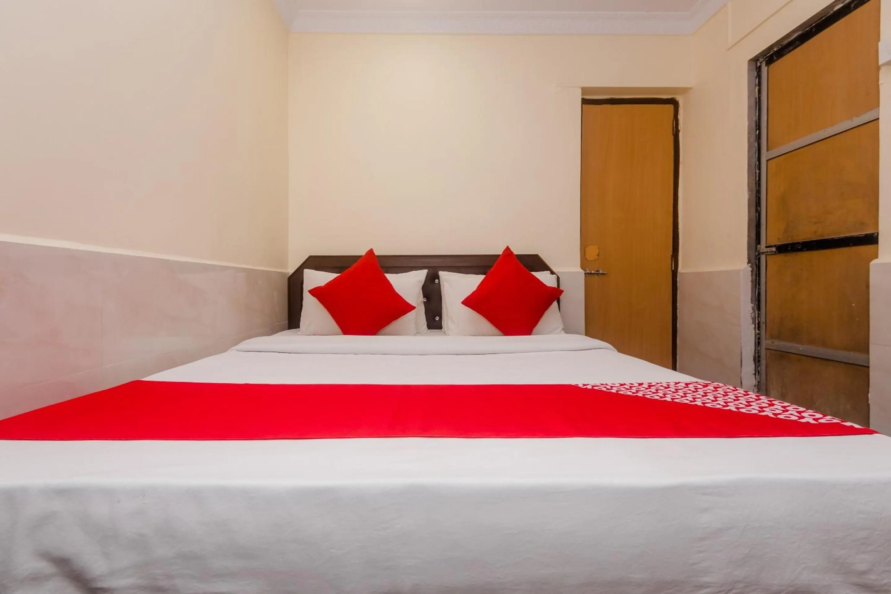 Bedroom in Hotel O Manori Resort