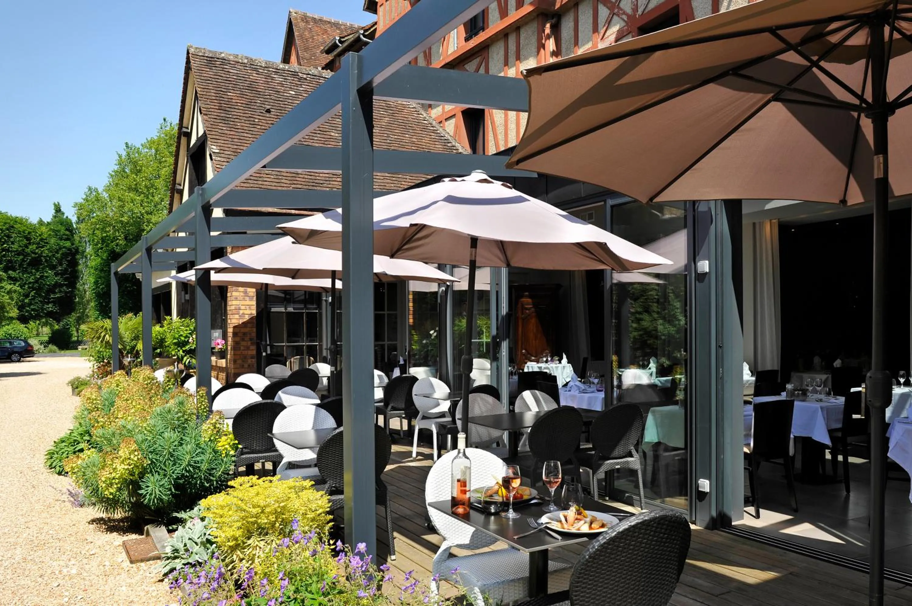 Restaurant/places to eat in Logis Hotels Restaurant le SAINT-JACQUES -Cloyes les 3 Rivieres