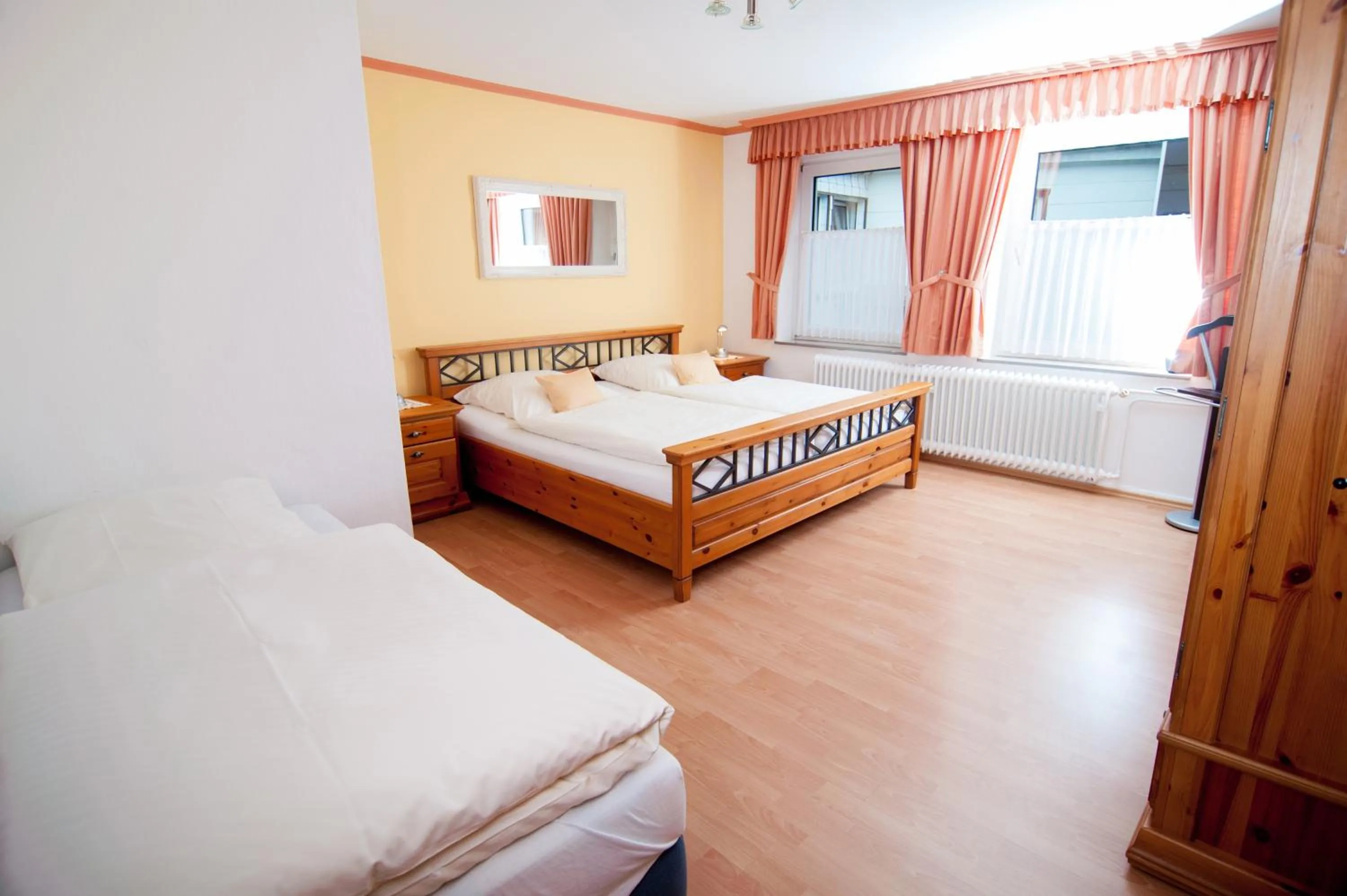 Bed in Ferienapartments Schnibbe