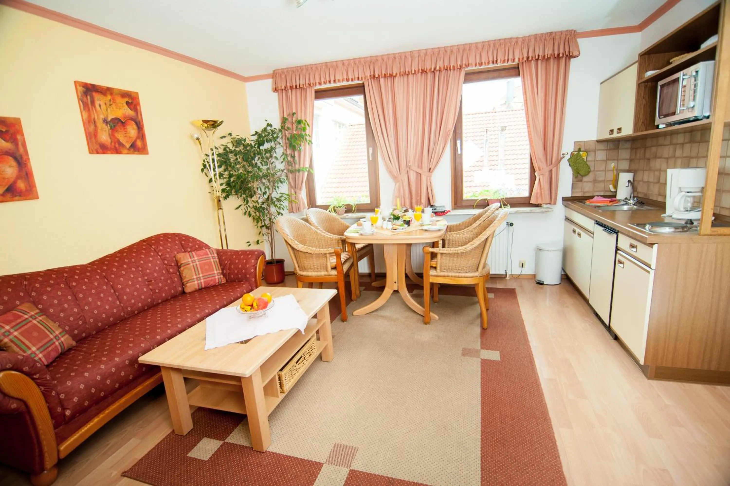 Kitchen or kitchenette in Ferienapartments Schnibbe