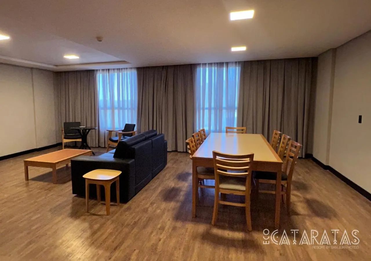 Dining area in Complexo Eco Cataratas Resort by SJ