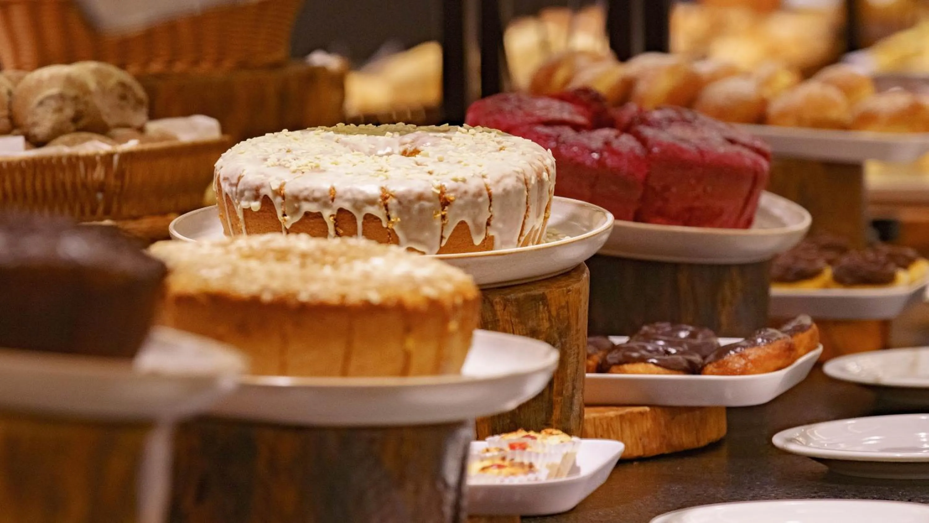 Food and drinks in Complexo Eco Cataratas Resort by SJ