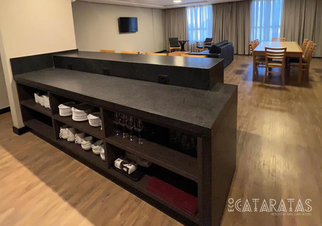 Dining area in Complexo Eco Cataratas Resort by SJ