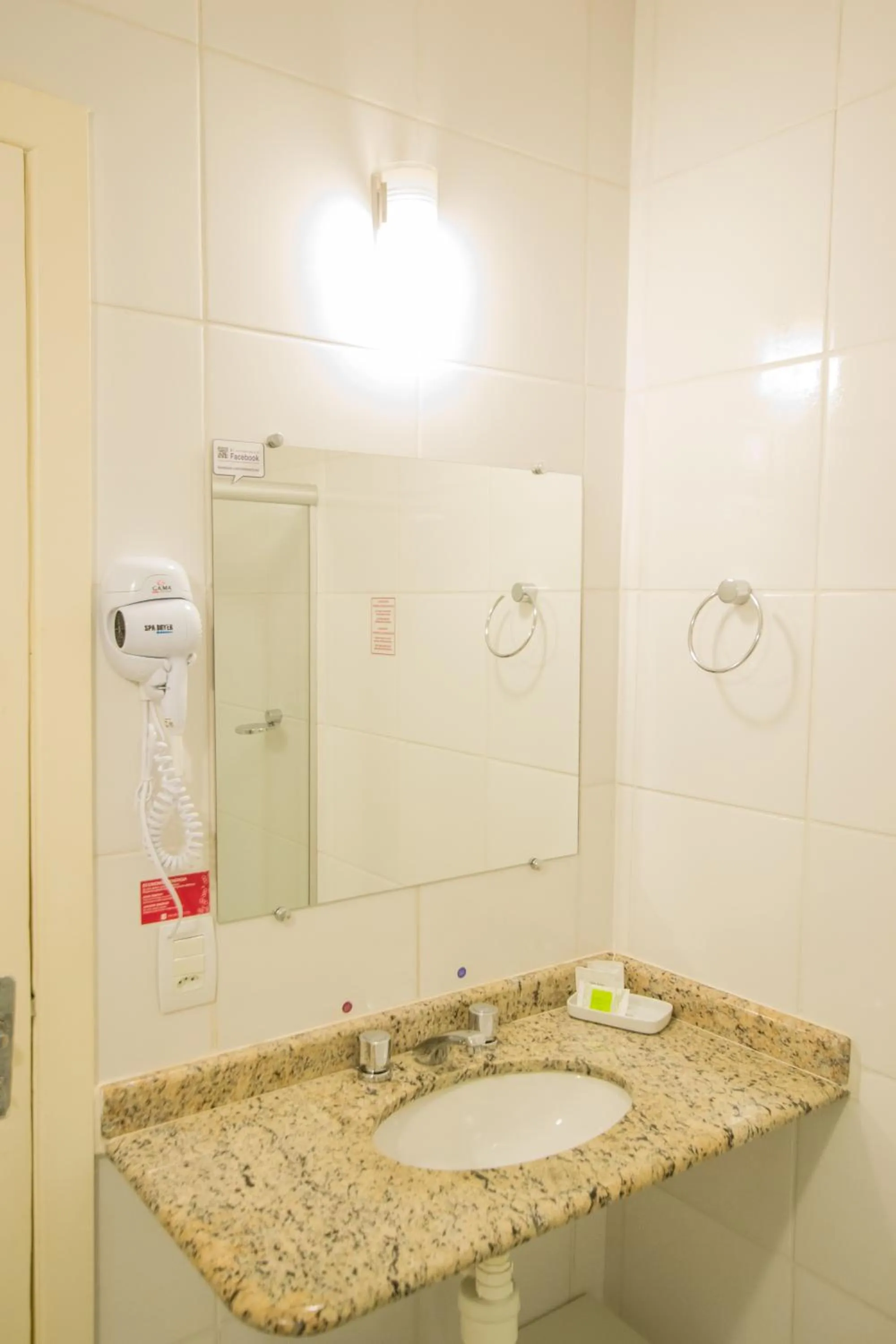 Bathroom in SJ Jaguariaíva - San Juan Jaguariaíva