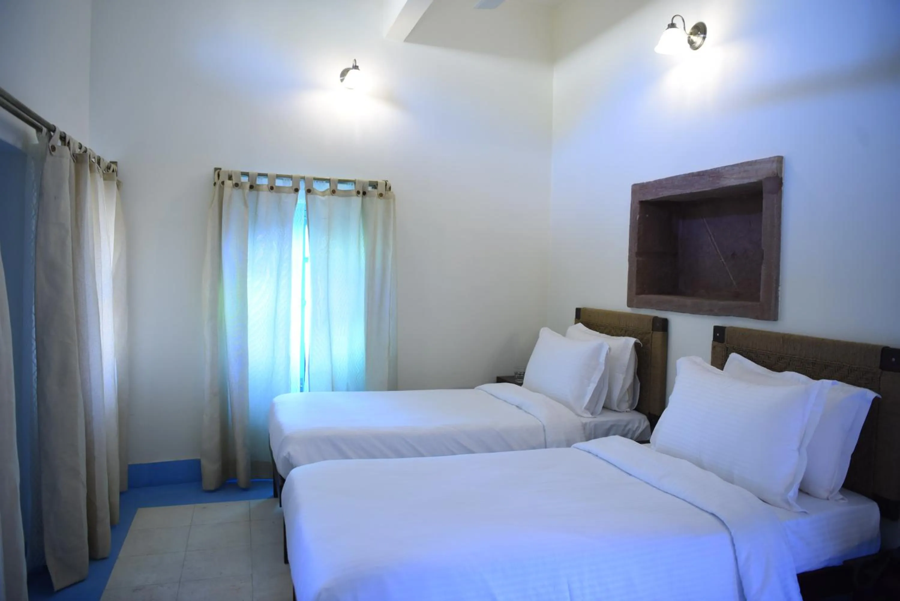 Deluxe Twin Room - single occupancy in Baijoo Niwas