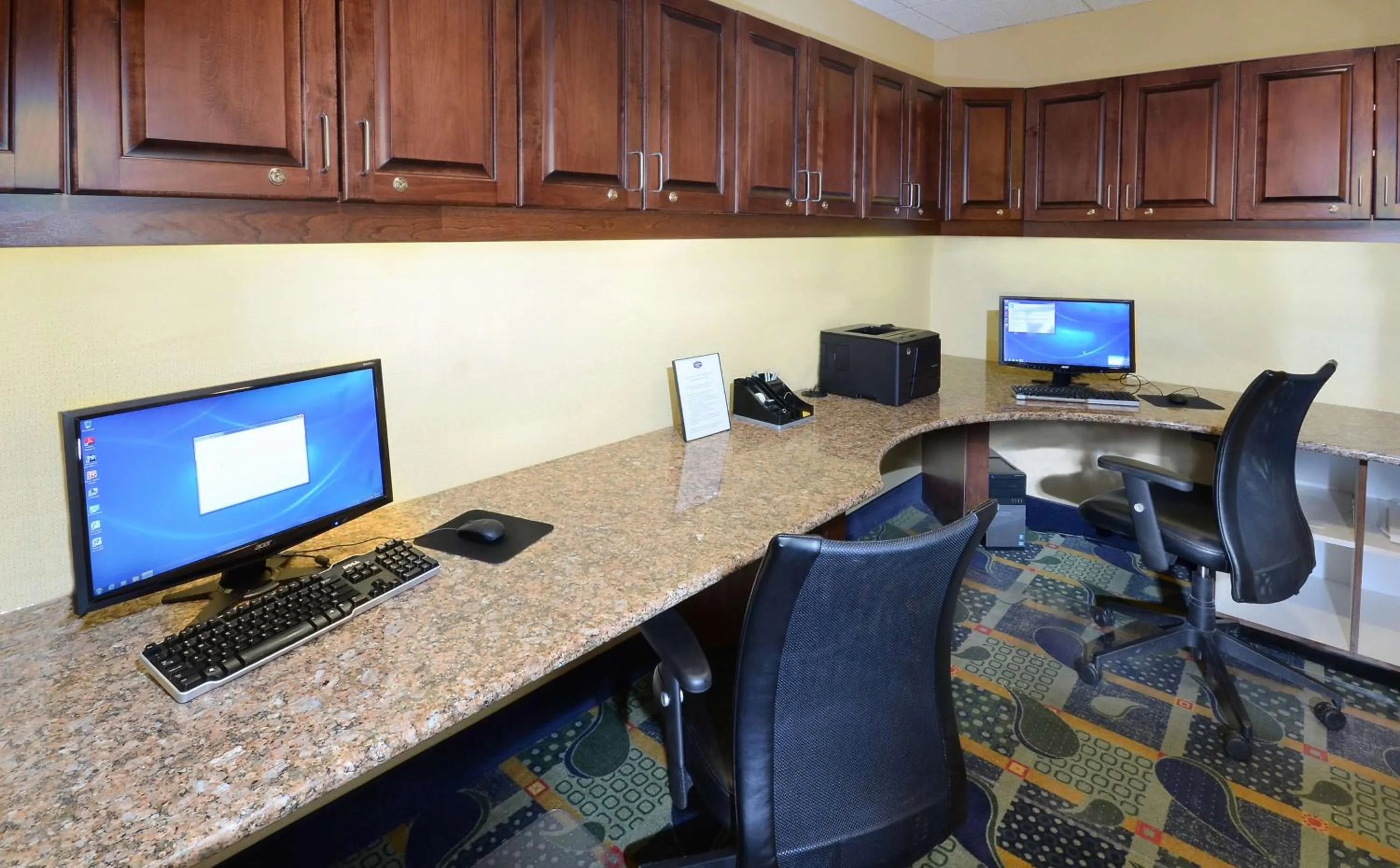 Business facilities in Hampton Inn Roxboro