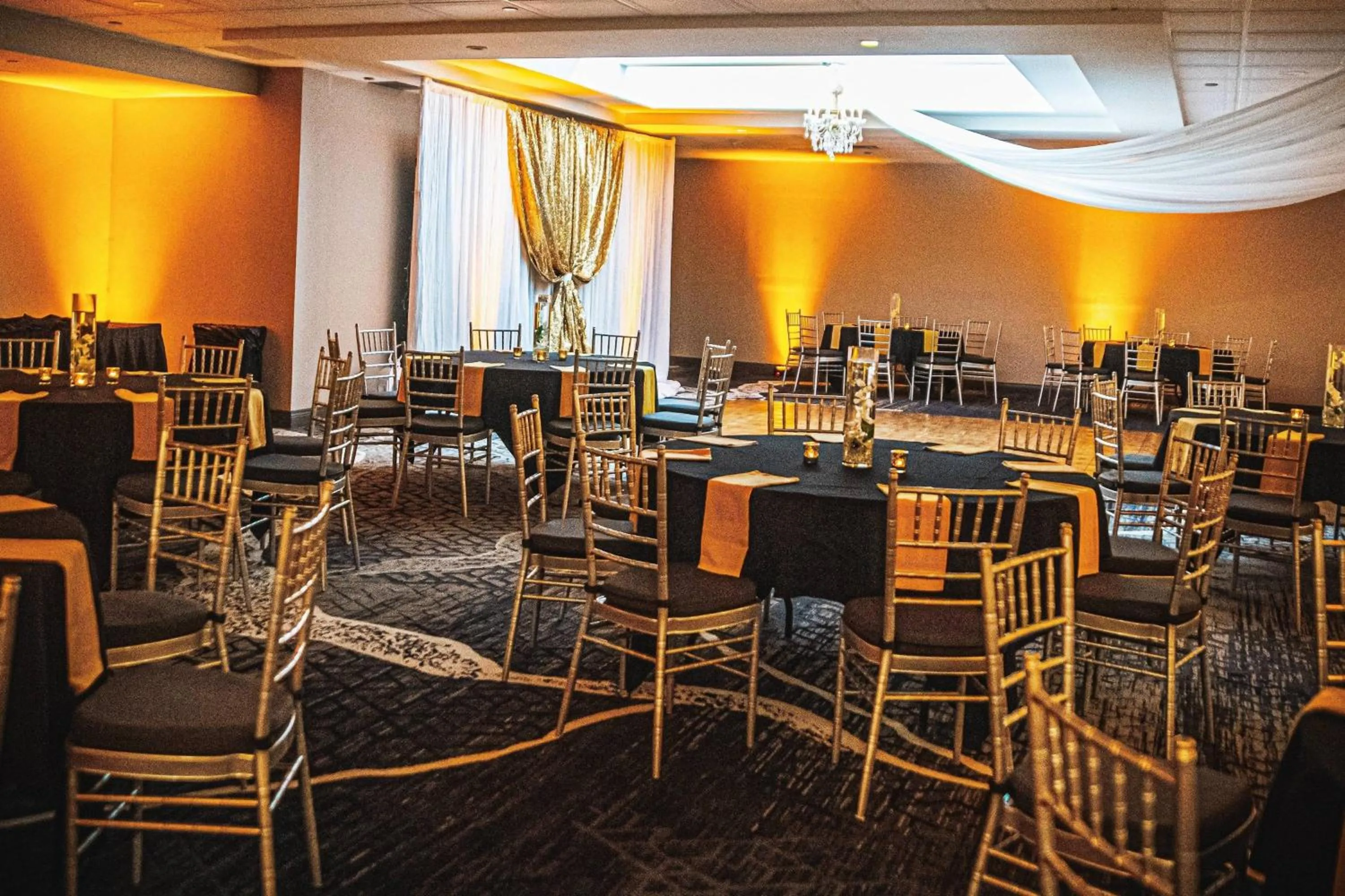 Meeting/conference room in Delta Hotels by Marriott Cincinnati Sharonville